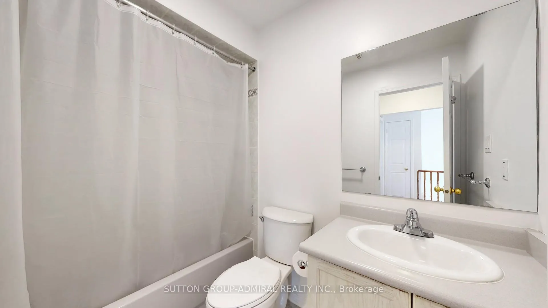 Photo 15 of 111 Kelso Crescent, Vaughan, Maple — HOMEH