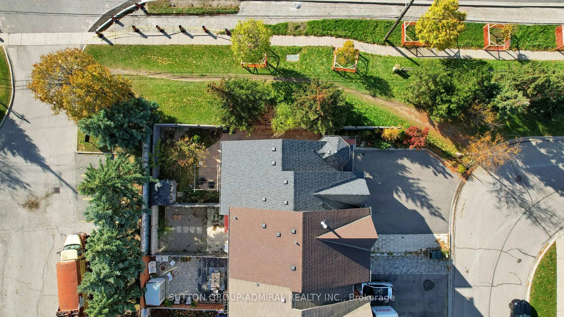 Photo 25 of 111 Kelso Crescent, Vaughan, Maple — HOMEH