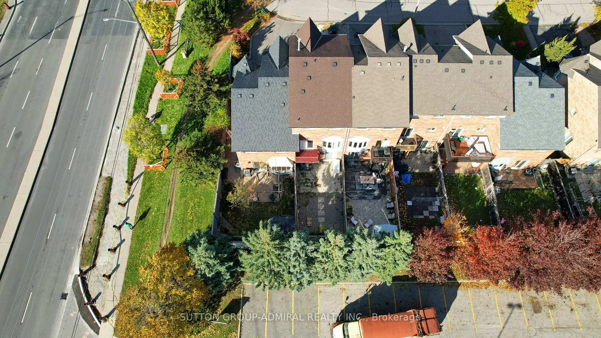 Photo 26 of 111 Kelso Crescent, Vaughan, Maple — HOMEH