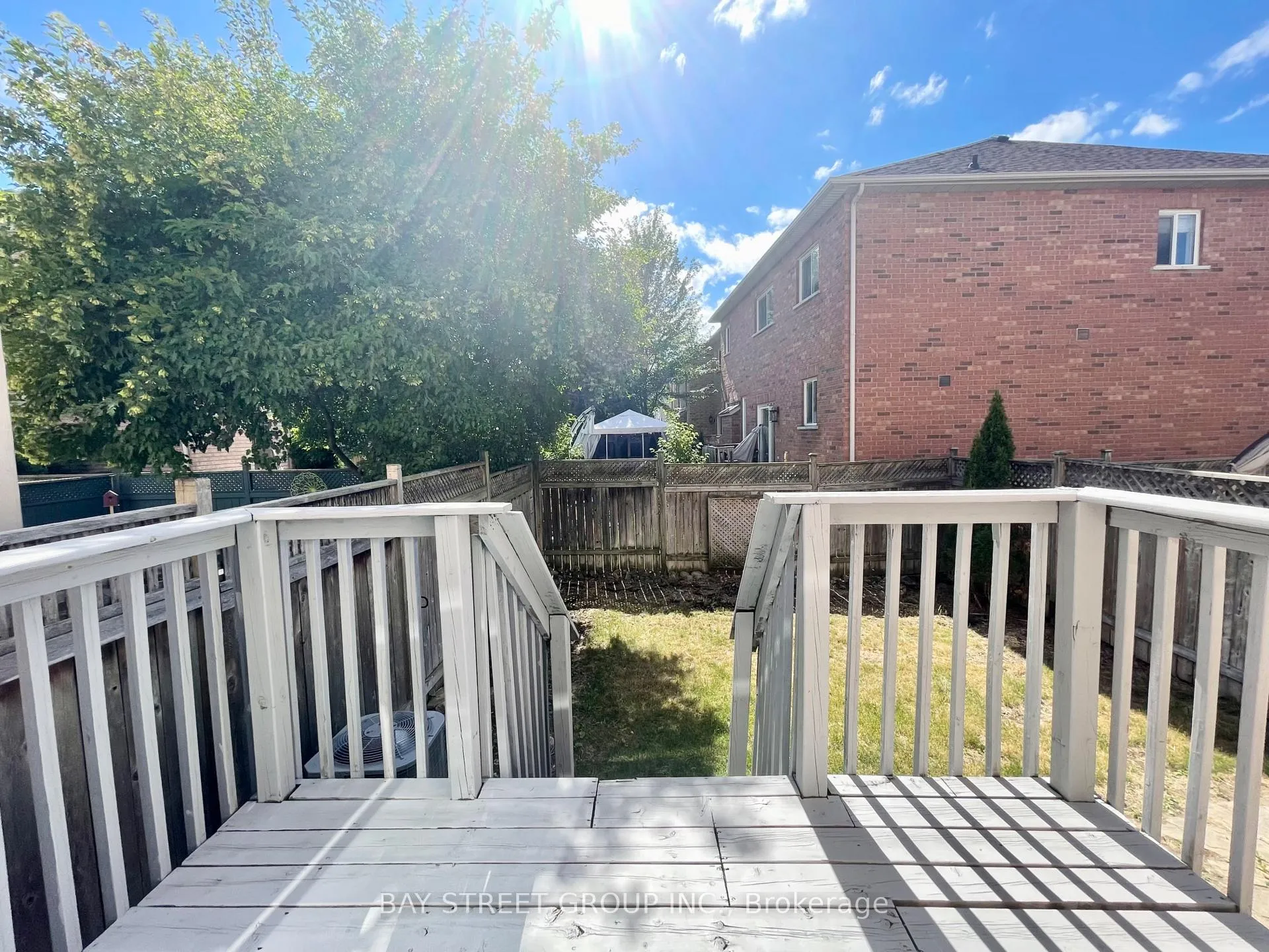 Photo 12 of 196 Kirkvalley Crescent, Aurora, Bayview Wellington — HOMEH