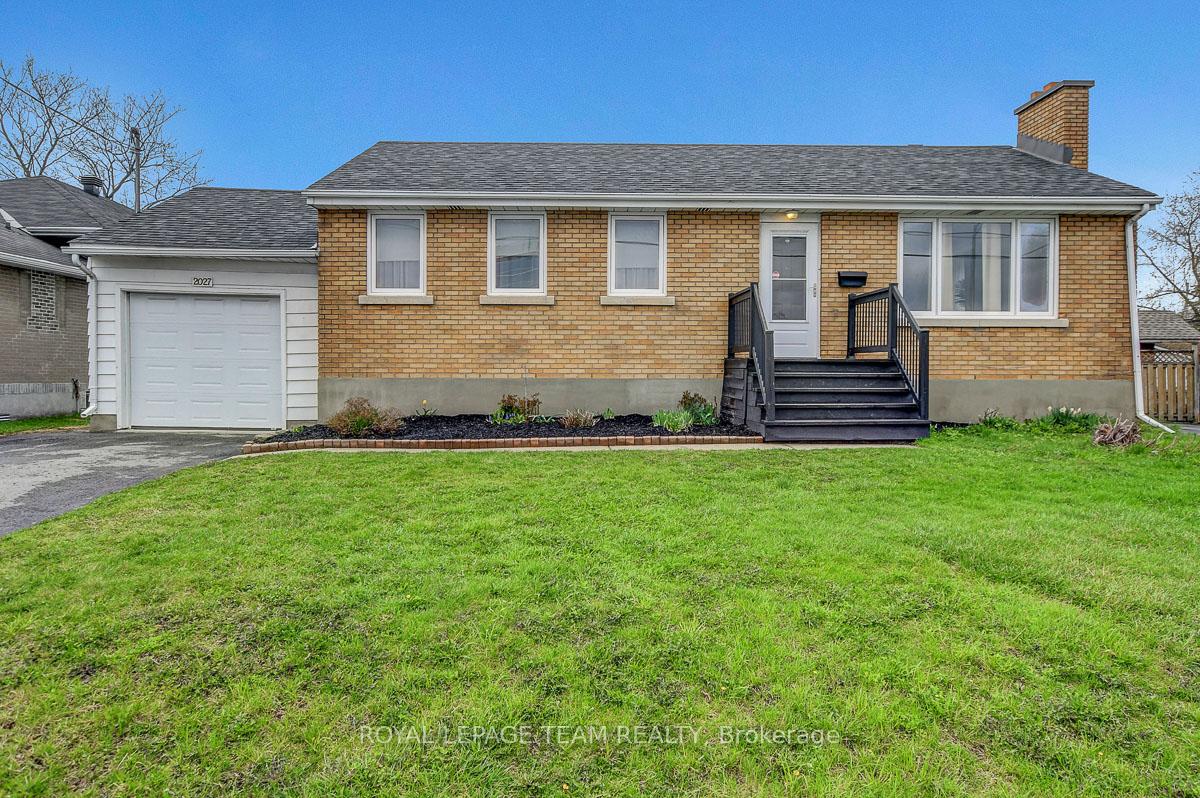 Photo 1 of 2027 Ogilvie Road, Ottawa, Cardinal Heights — HOMEH