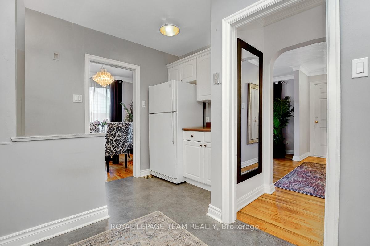 Photo 11 of 2027 Ogilvie Road, Ottawa, Cardinal Heights — HOMEH