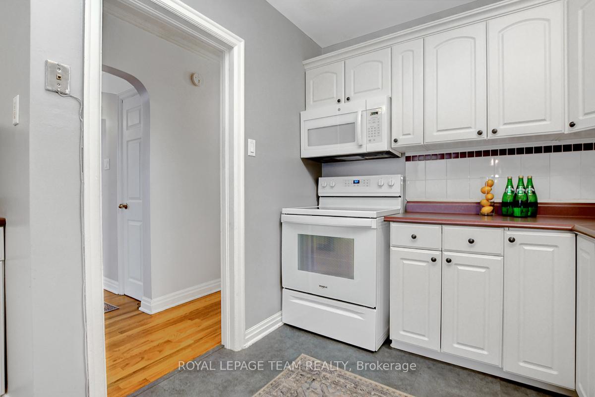 Photo 15 of 2027 Ogilvie Road, Ottawa, Cardinal Heights — HOMEH