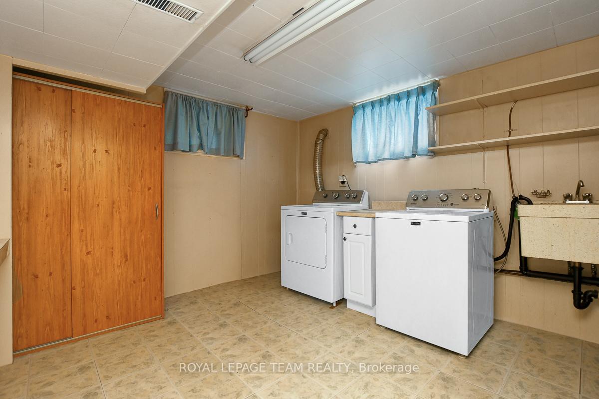Photo 24 of 2027 Ogilvie Road, Ottawa, Cardinal Heights — HOMEH
