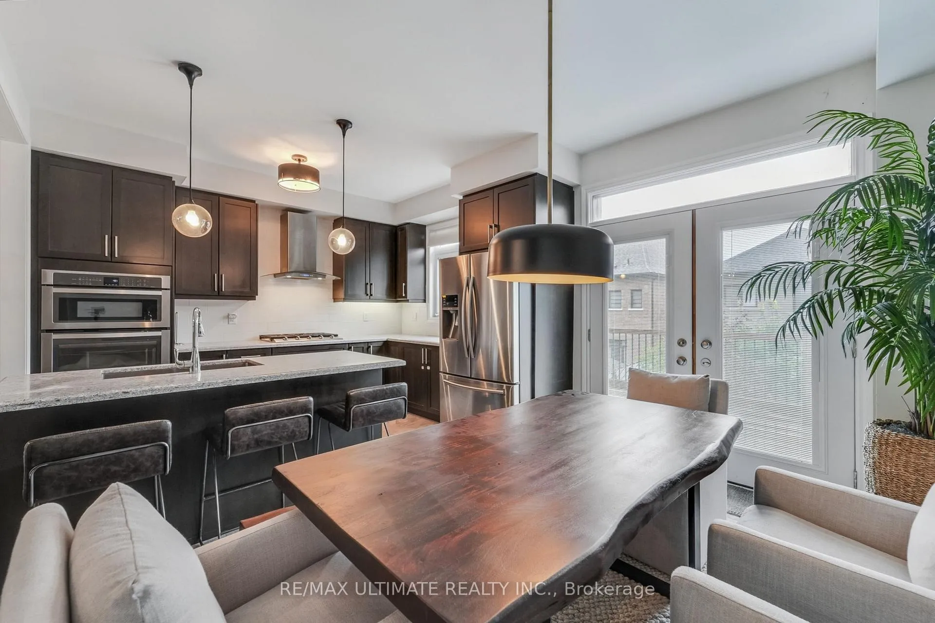 Photo 5 of 37 Zenith Avenue, Vaughan, Kleinburg — HOMEH