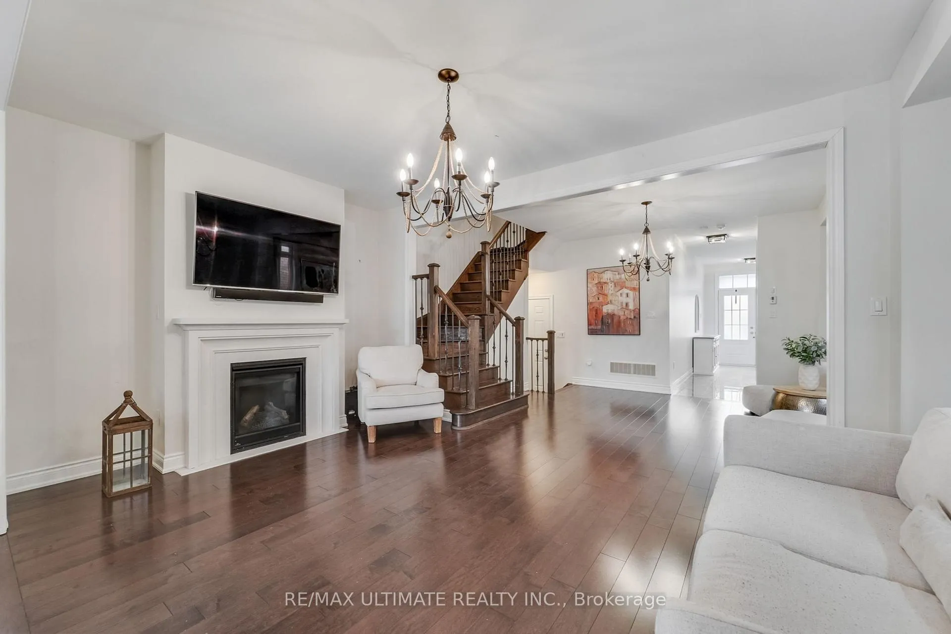 Photo 8 of 37 Zenith Avenue, Vaughan, Kleinburg — HOMEH