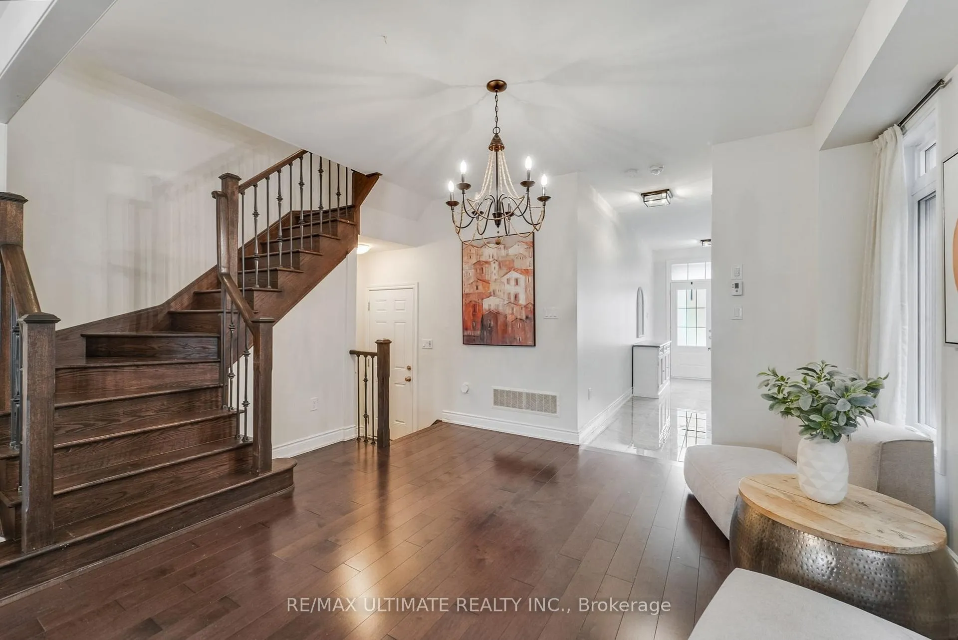 Photo 11 of 37 Zenith Avenue, Vaughan, Kleinburg — HOMEH