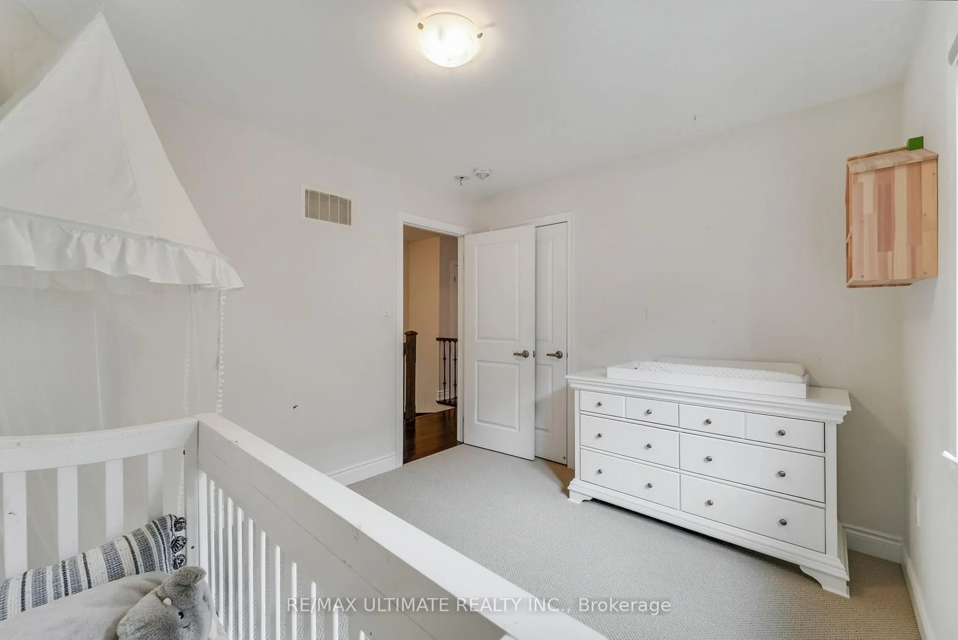 Photo 12 of 37 Zenith Avenue, Vaughan, Kleinburg — HOMEH