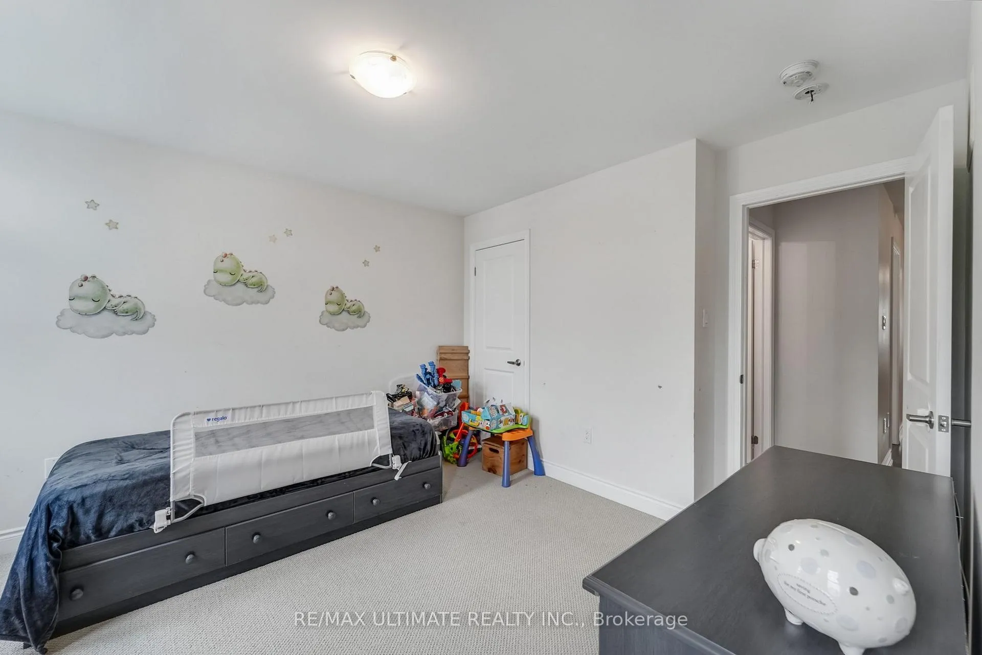 Photo 13 of 37 Zenith Avenue, Vaughan, Kleinburg — HOMEH