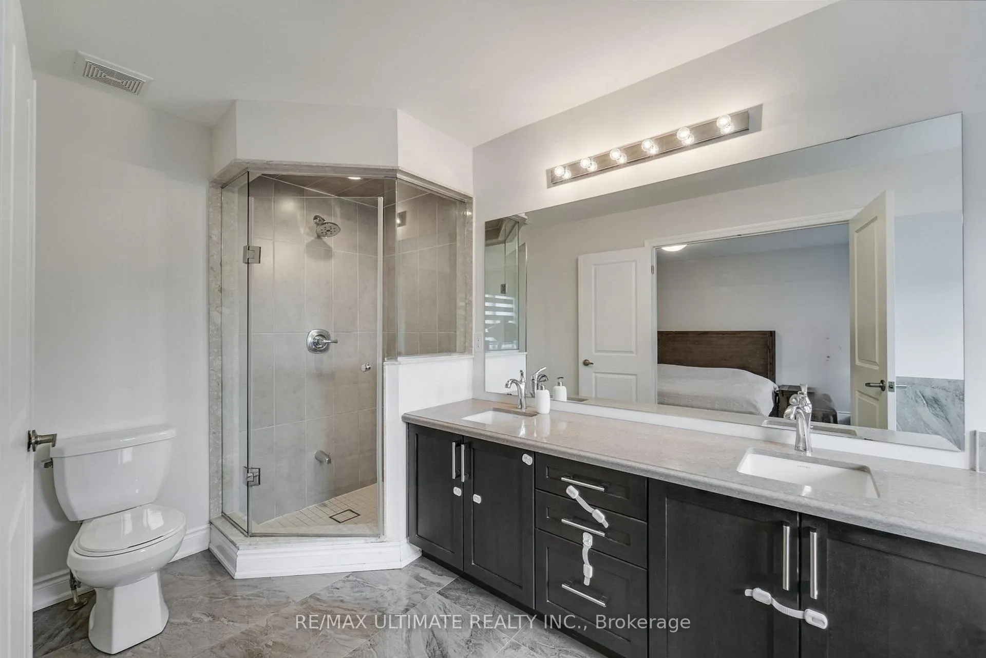 Photo 18 of 37 Zenith Avenue, Vaughan, Kleinburg — HOMEH