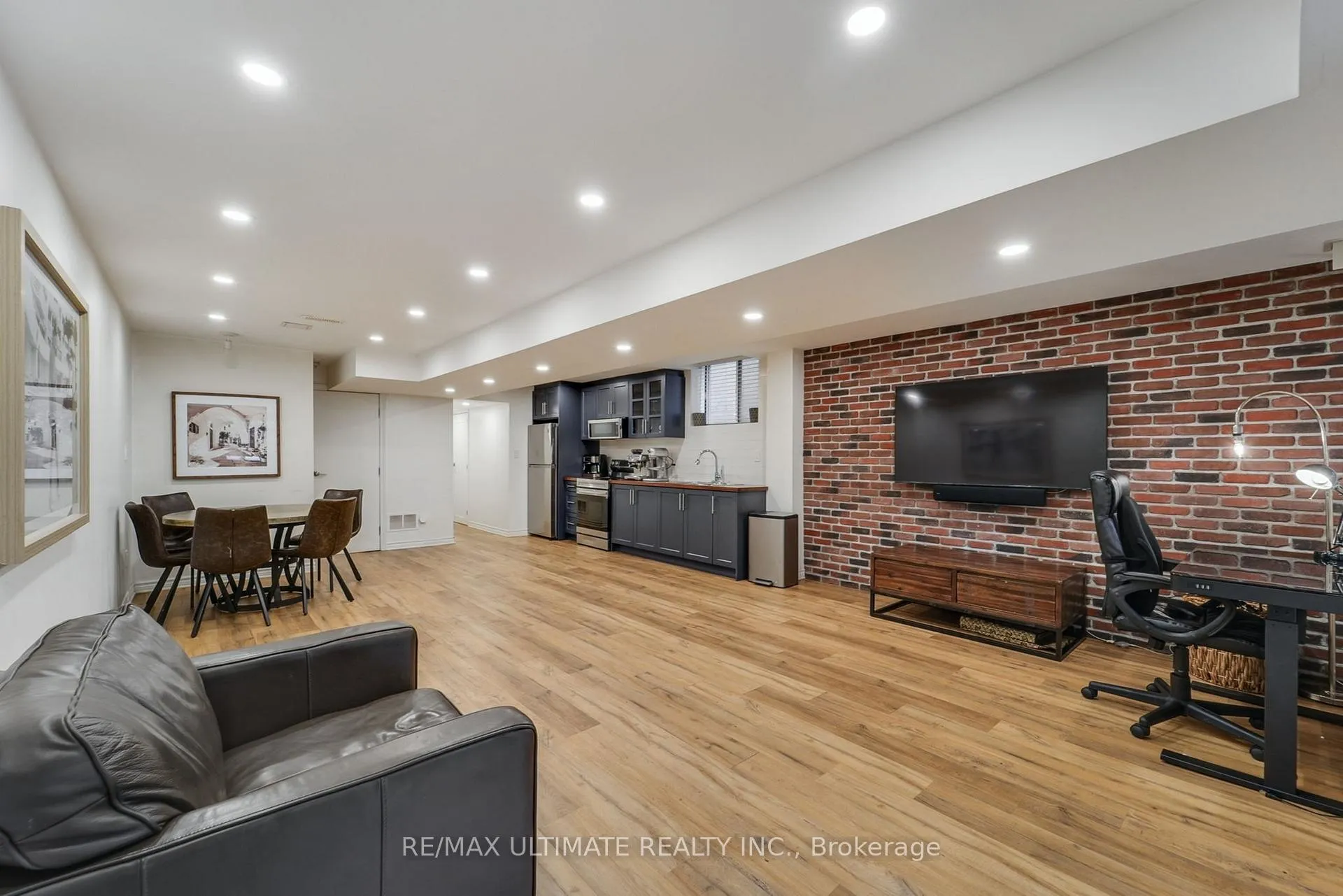 Photo 23 of 37 Zenith Avenue, Vaughan, Kleinburg — HOMEH