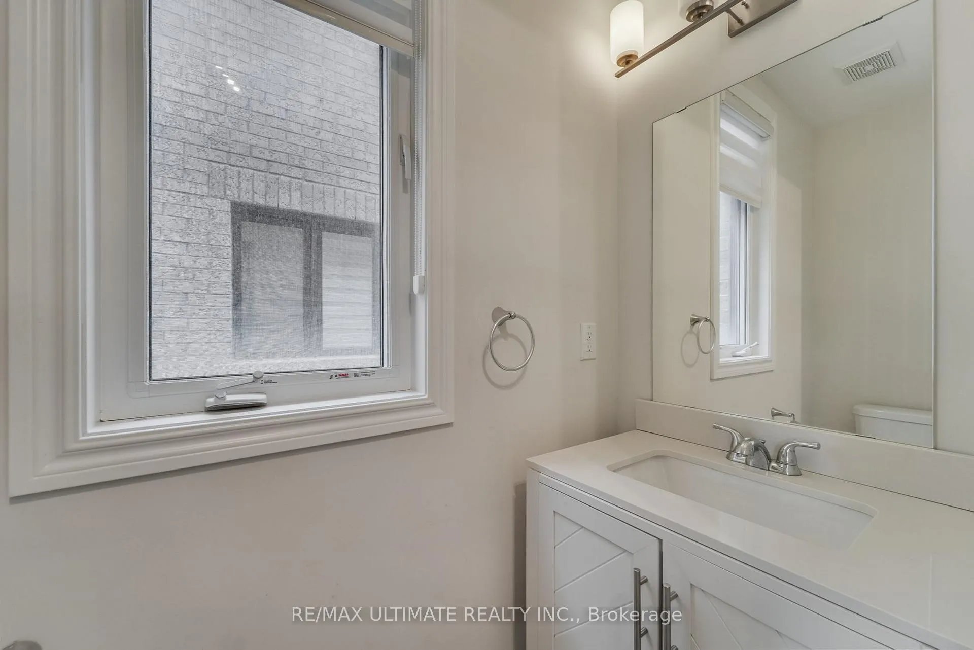 Photo 28 of 37 Zenith Avenue, Vaughan, Kleinburg — HOMEH