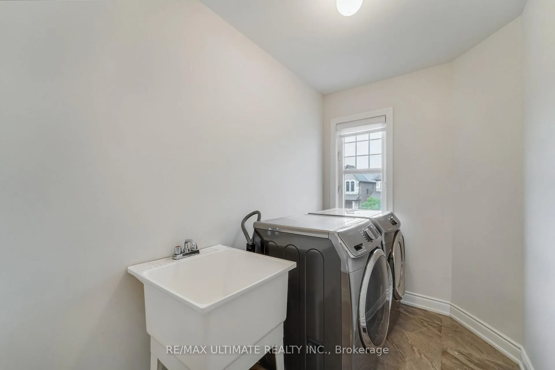 Photo 30 of 37 Zenith Avenue, Vaughan, Kleinburg — HOMEH