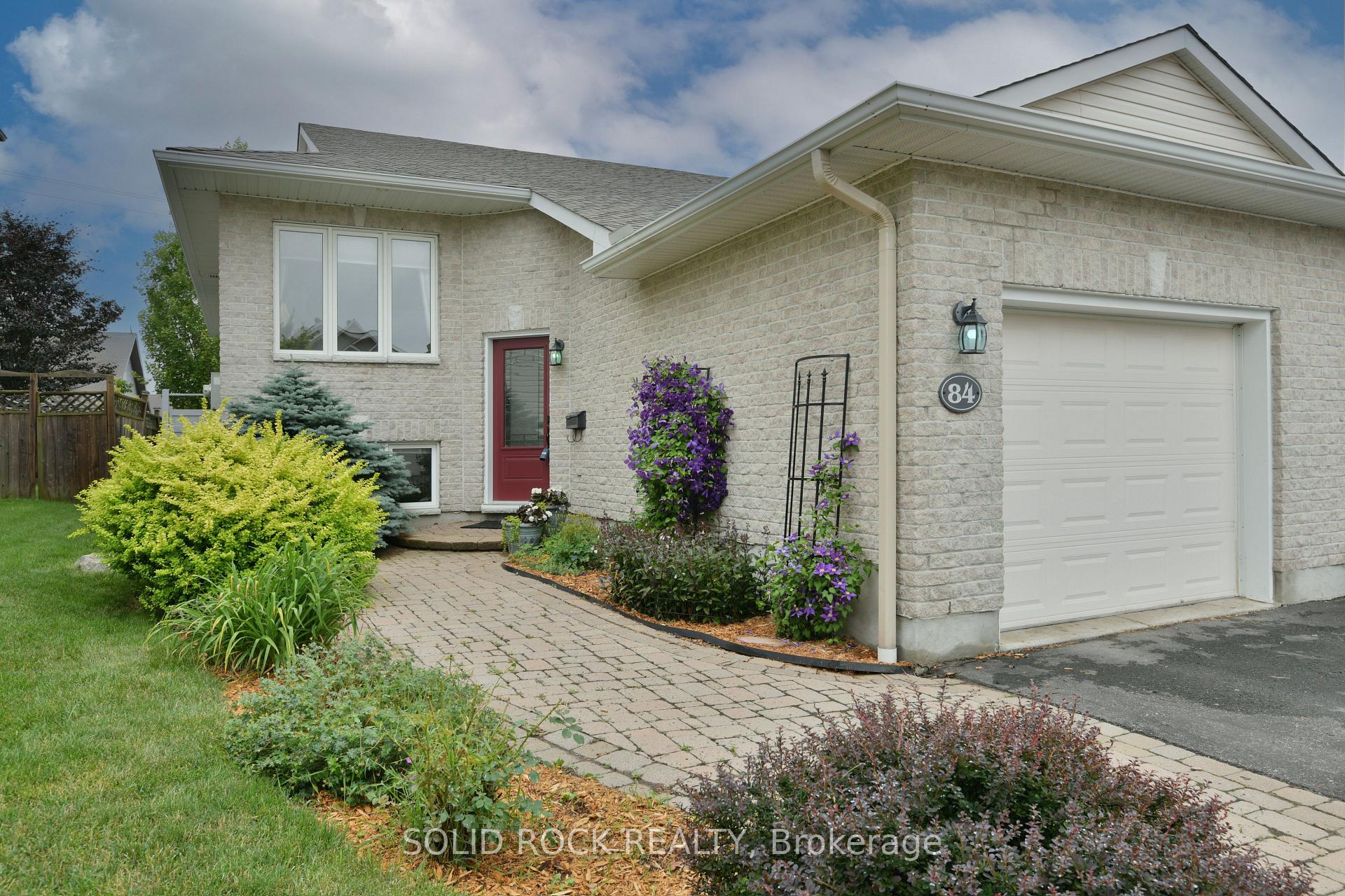 Photo 1 of 84 Short Road, Arnprior — HOMEH