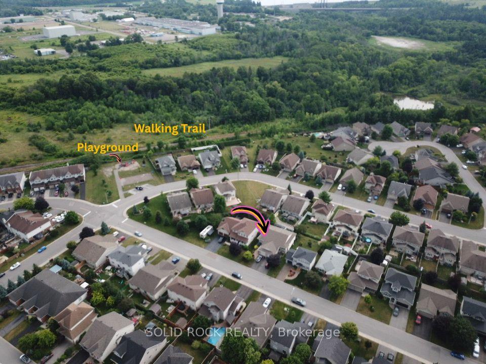 Photo 2 of 84 Short Road, Arnprior — HOMEH