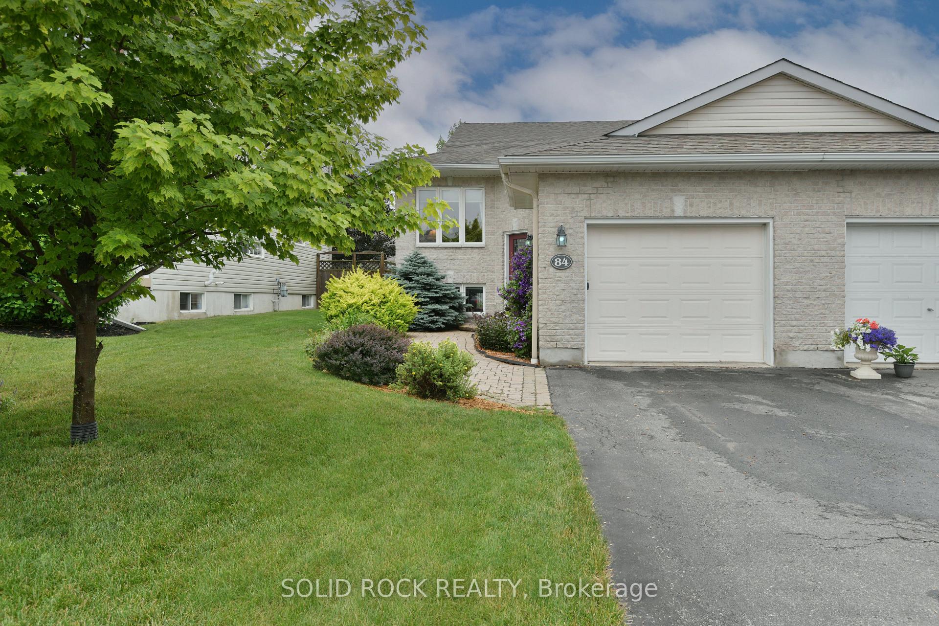 Photo 3 of 84 Short Road, Arnprior — HOMEH