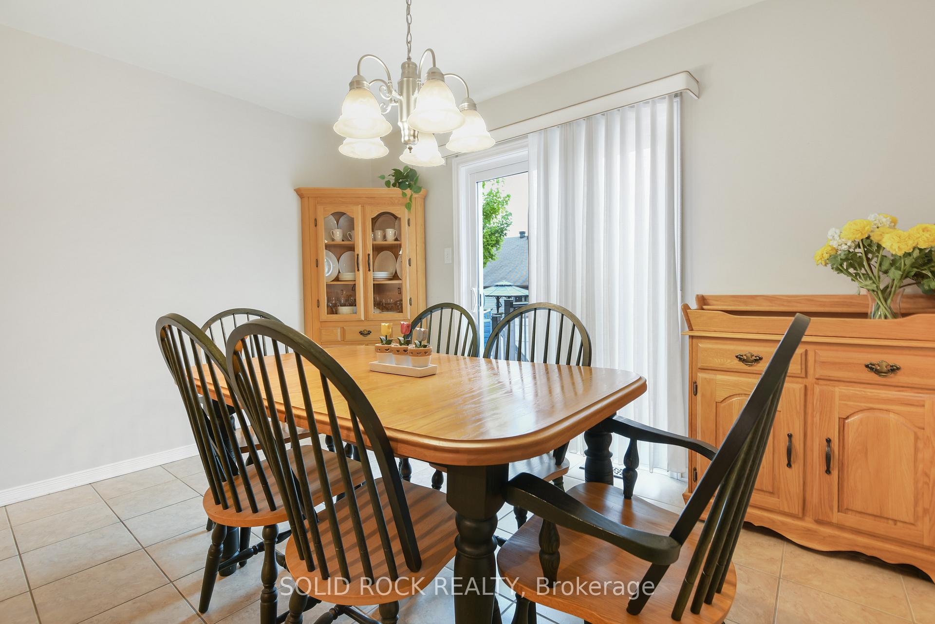 Photo 12 of 84 Short Road, Arnprior — HOMEH