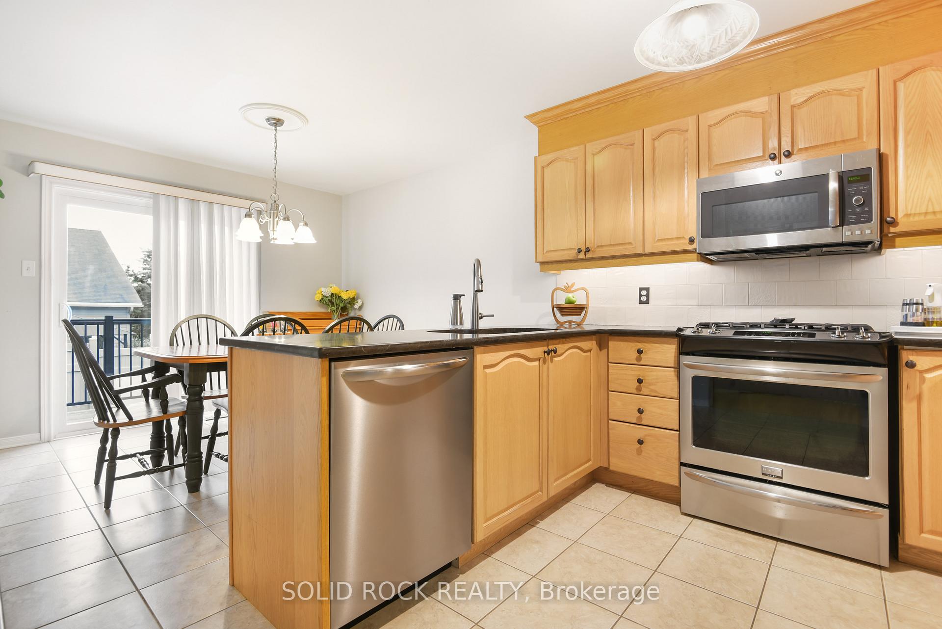 Photo 17 of 84 Short Road, Arnprior — HOMEH