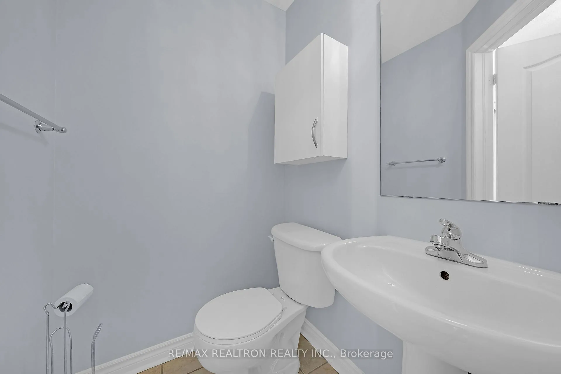 Photo 14 of 28 Daniel Reaman Crescent, Vaughan, Patterson — HOMEH
