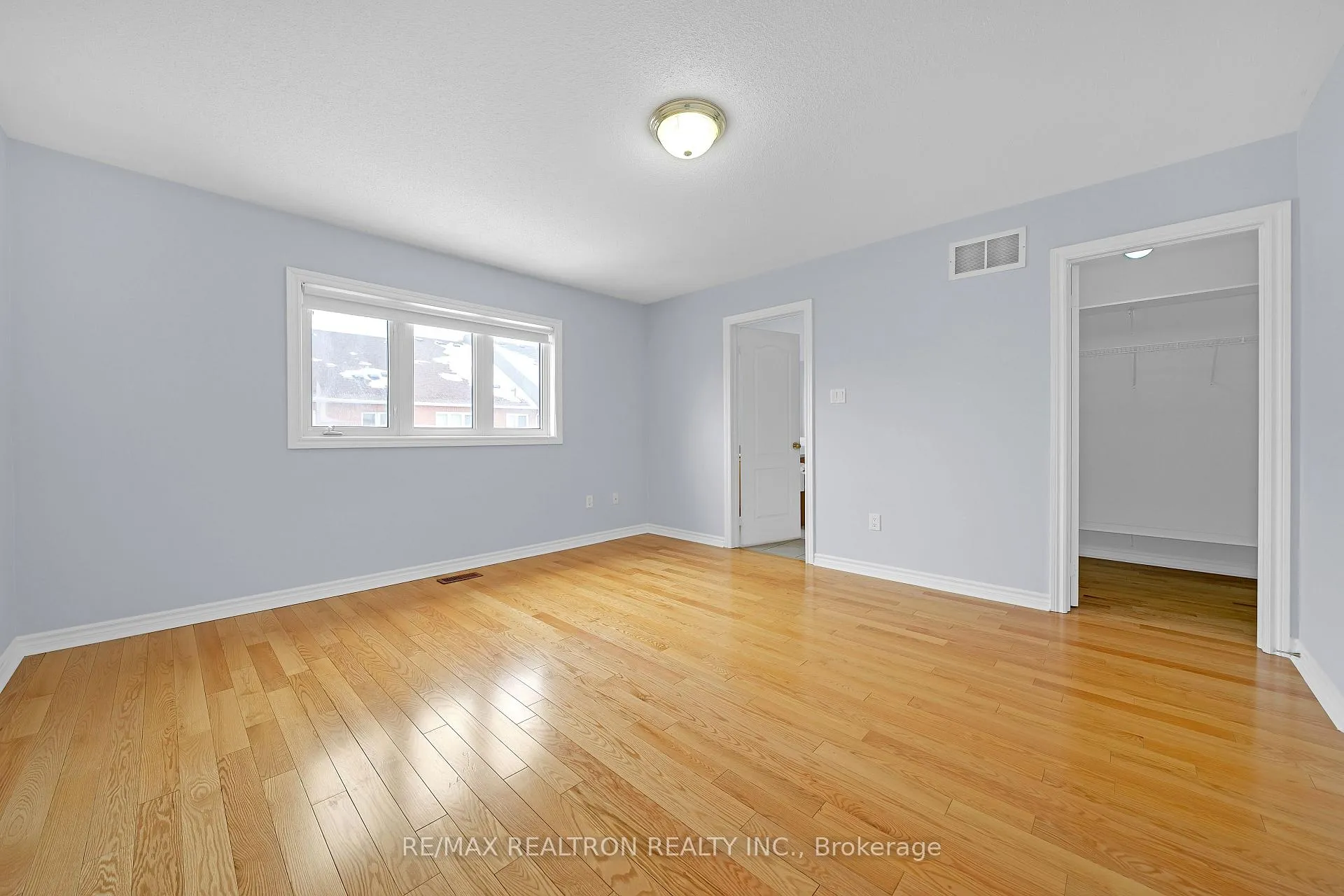 Photo 20 of 28 Daniel Reaman Crescent, Vaughan, Patterson — HOMEH