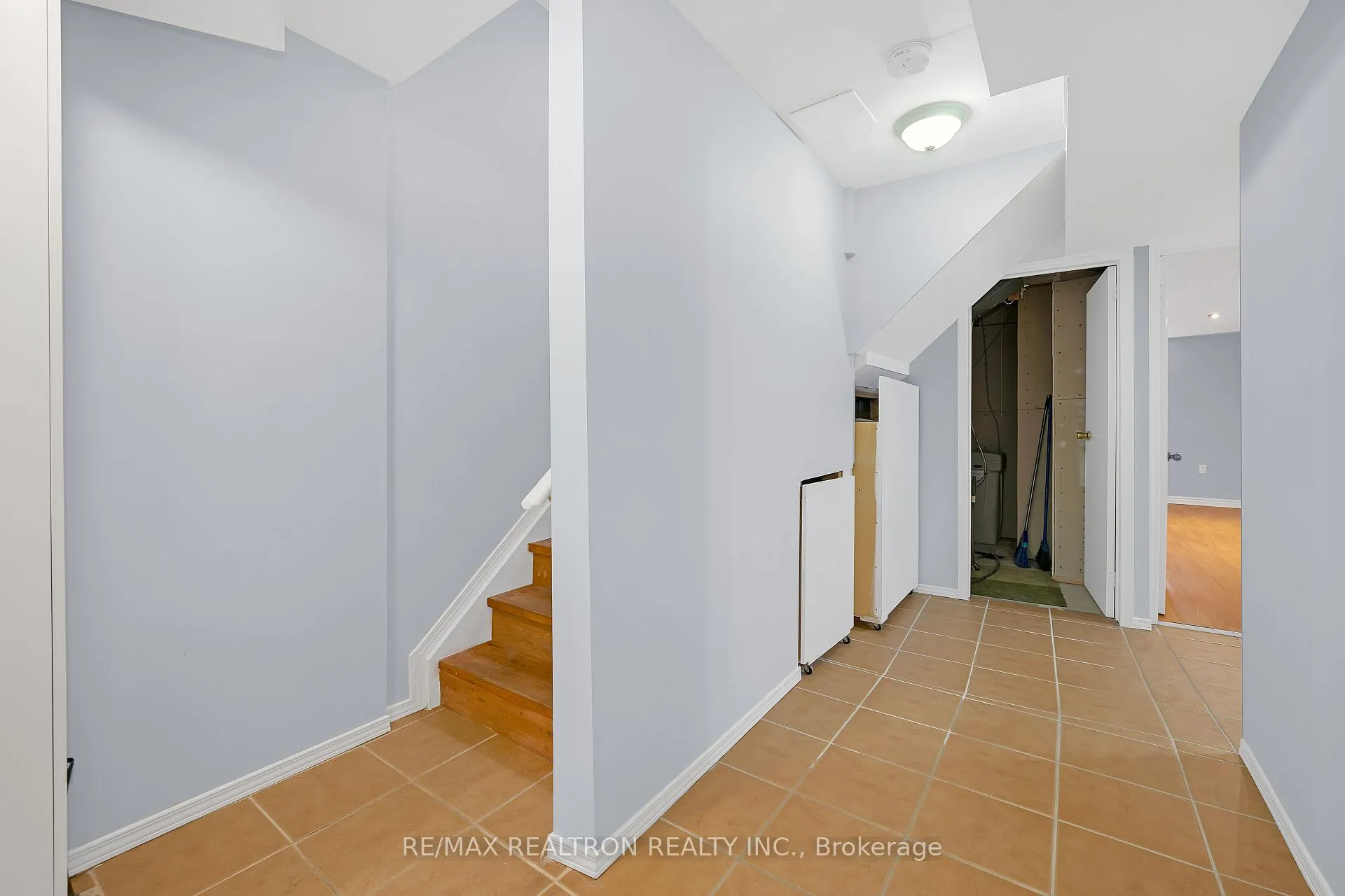 Photo 28 of 28 Daniel Reaman Crescent, Vaughan, Patterson — HOMEH