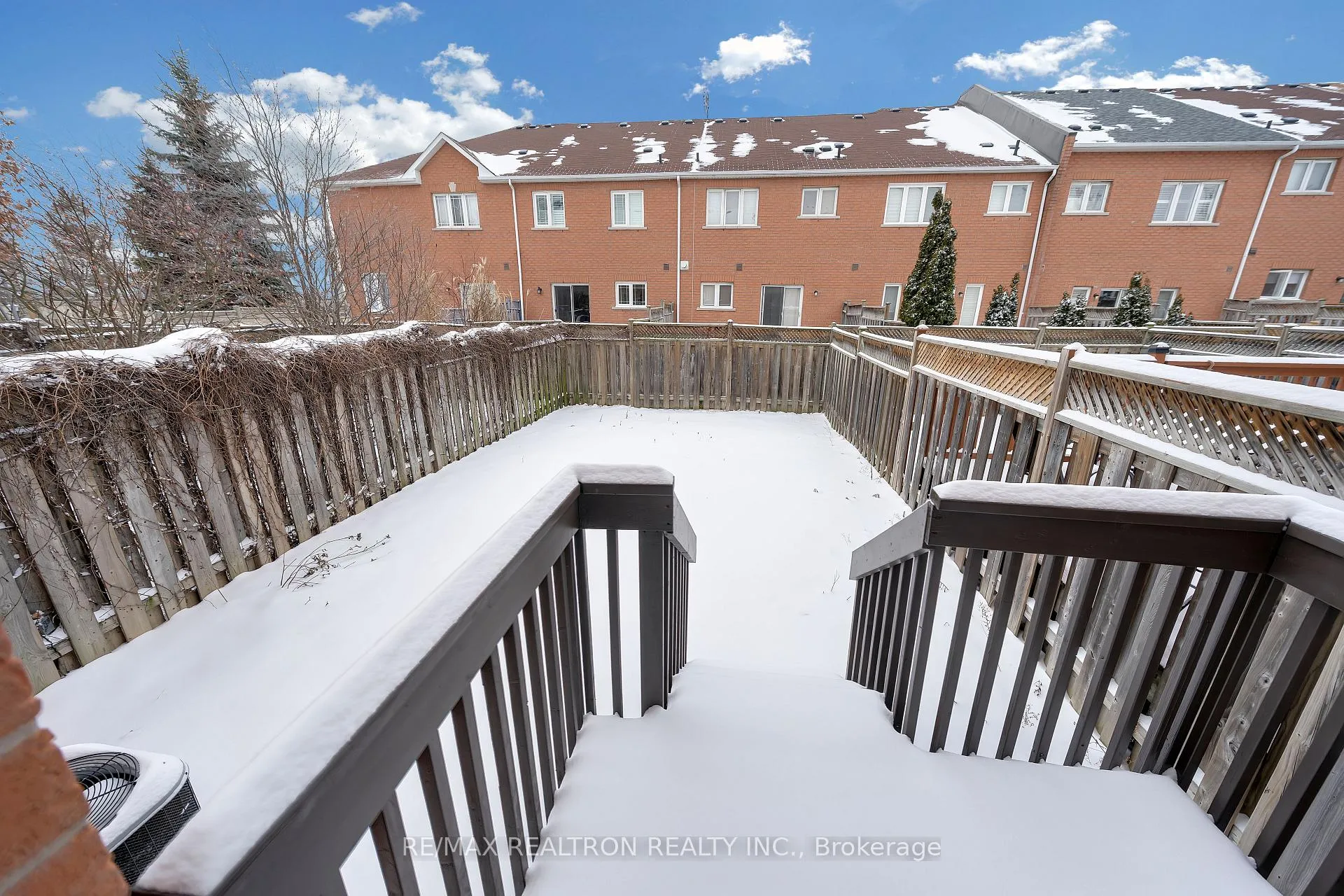Photo 36 of 28 Daniel Reaman Crescent, Vaughan, Patterson — HOMEH