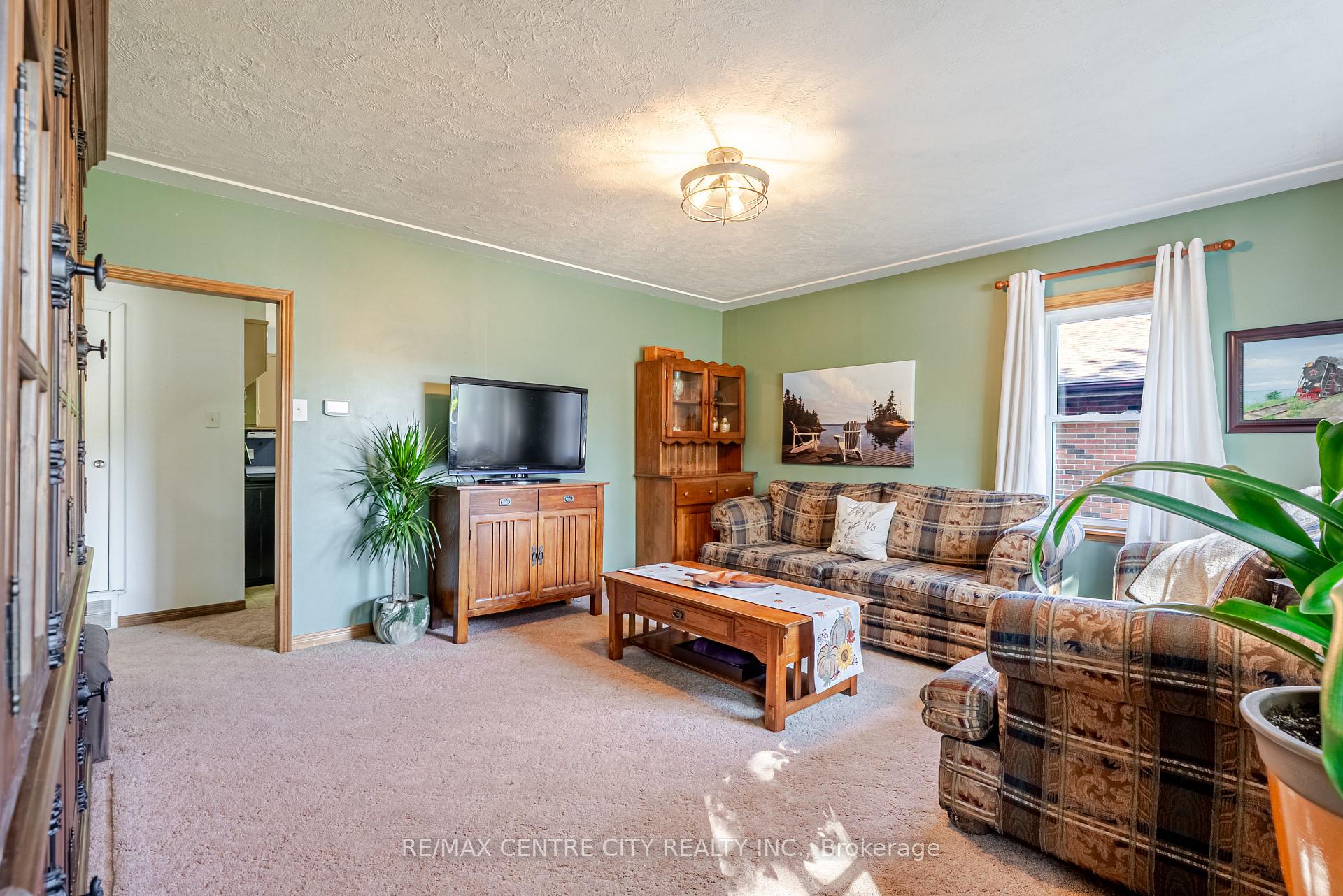 Photo 14 of 90 Caverly Road, Aylmer — HOMEH