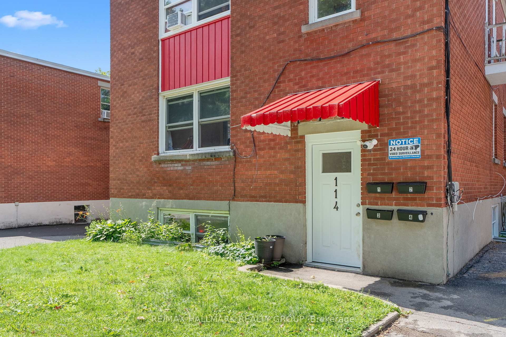Photo 4 of 114 Lebrun Street, Ottawa, Vanier — HOMEH