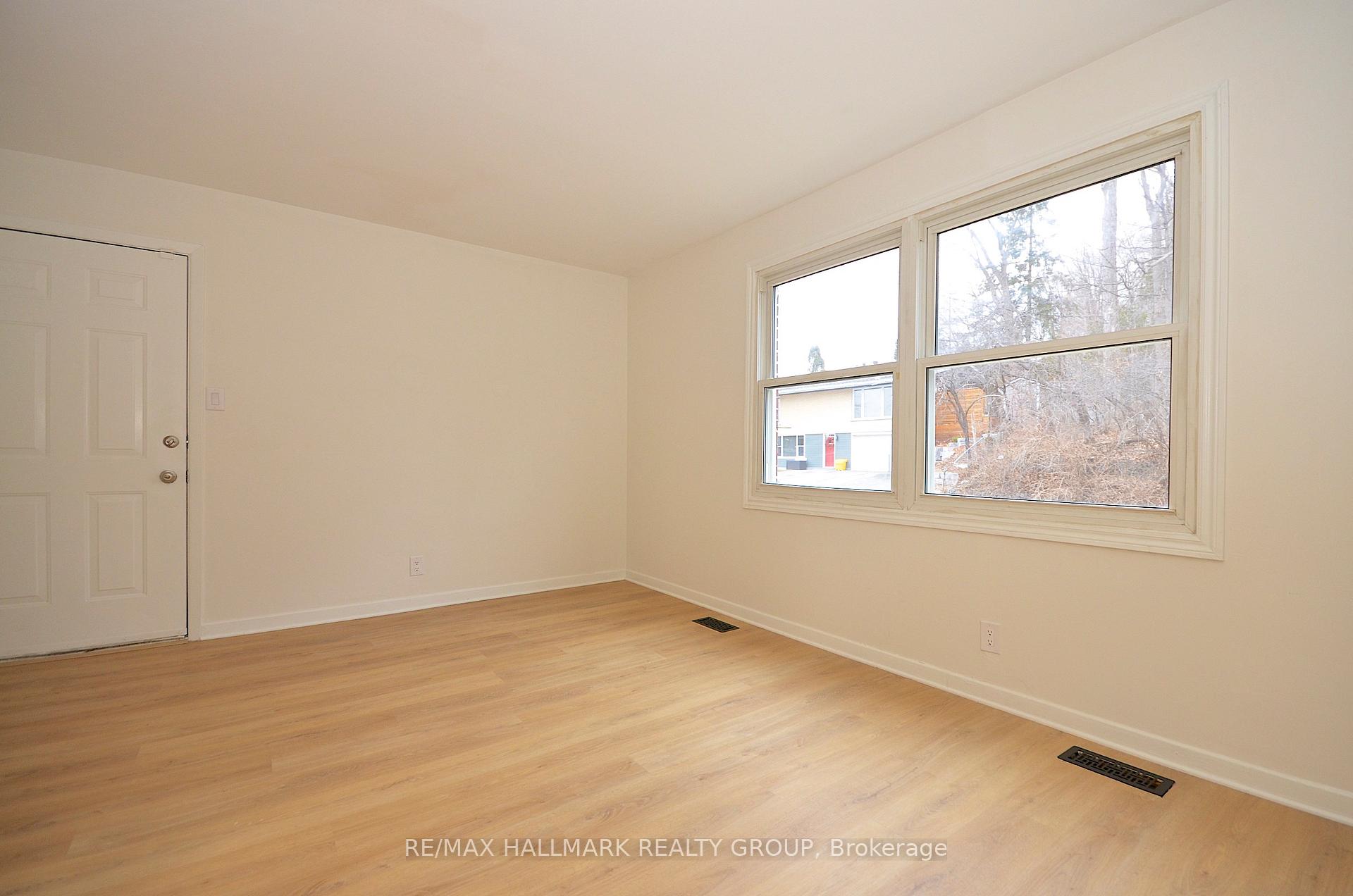 Photo 10 of 114 Lebrun Street, Ottawa, Vanier — HOMEH