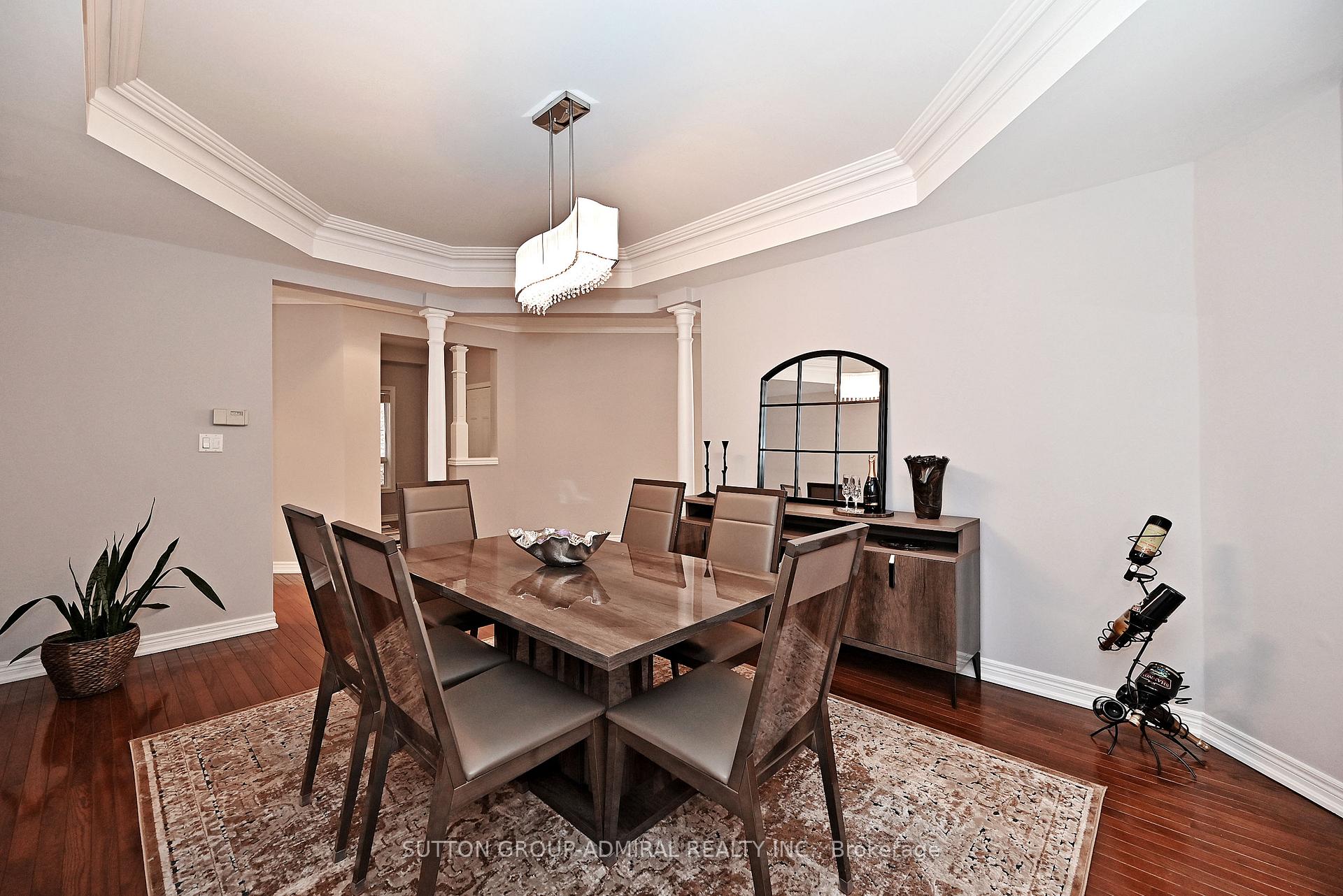 Photo 5 of 32 Seabreeze Avenue, Vaughan, Patterson — HOMEH
