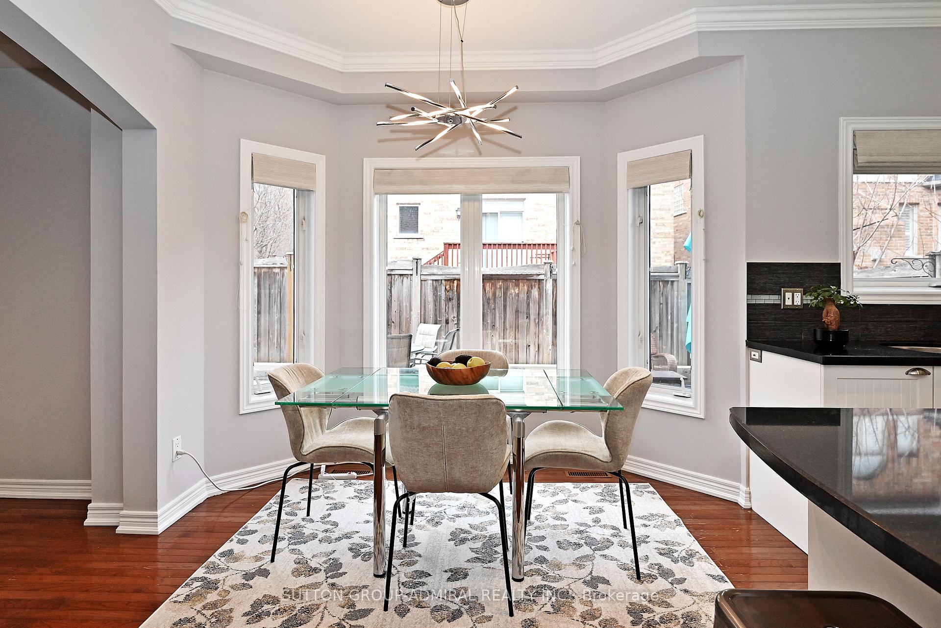 Photo 8 of 32 Seabreeze Avenue, Vaughan, Patterson — HOMEH