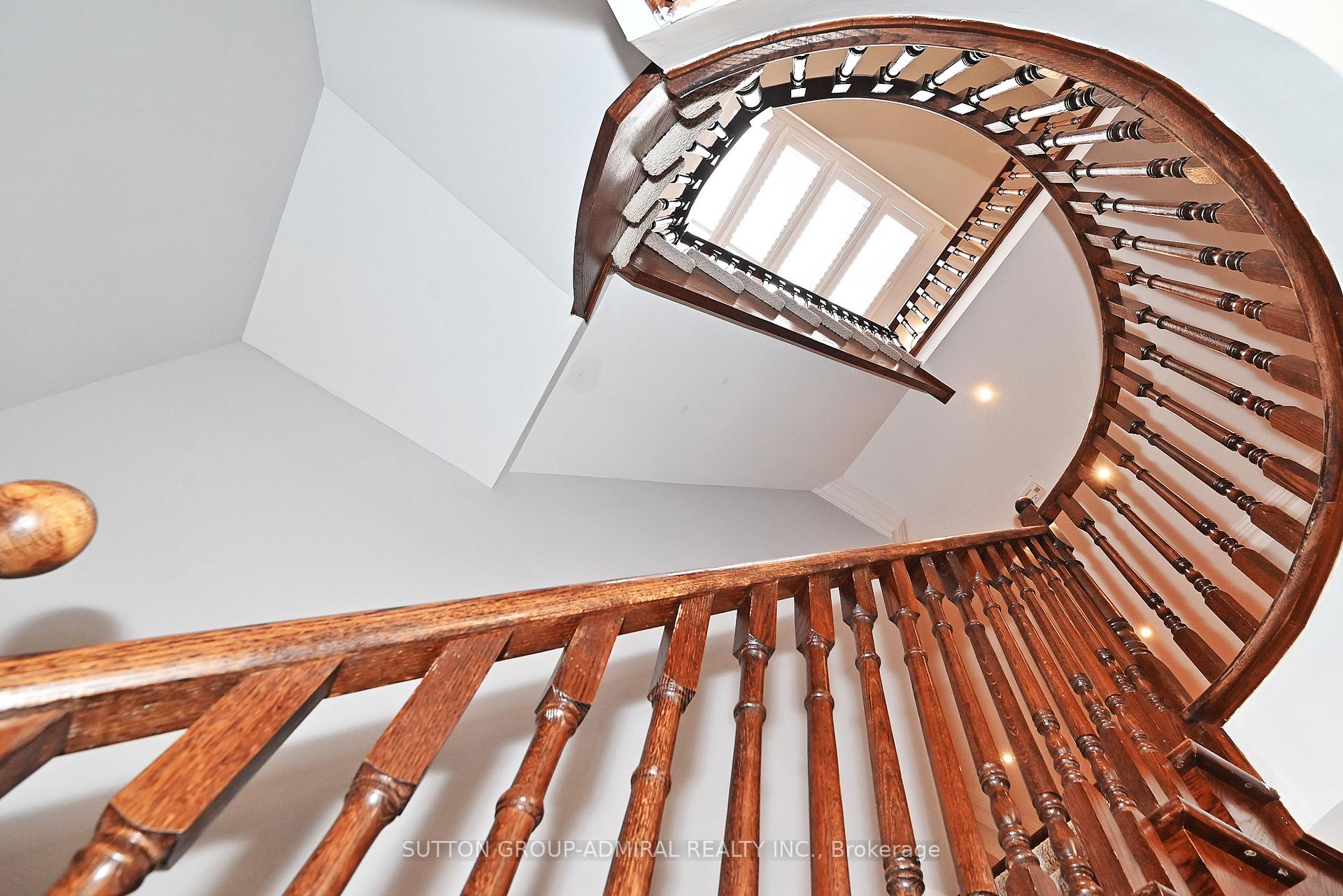 Photo 14 of 32 Seabreeze Avenue, Vaughan, Patterson — HOMEH