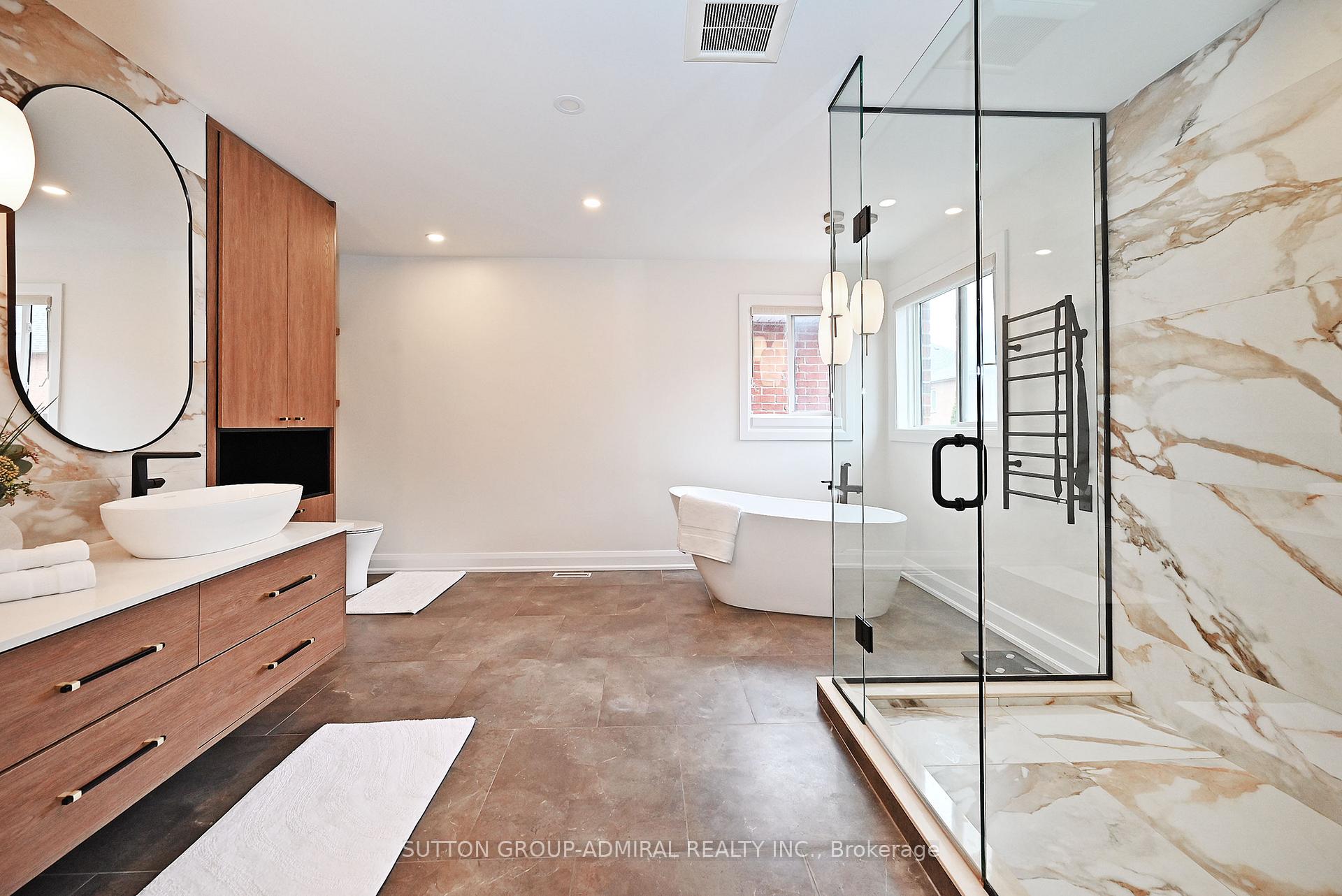 Photo 17 of 32 Seabreeze Avenue, Vaughan, Patterson — HOMEH