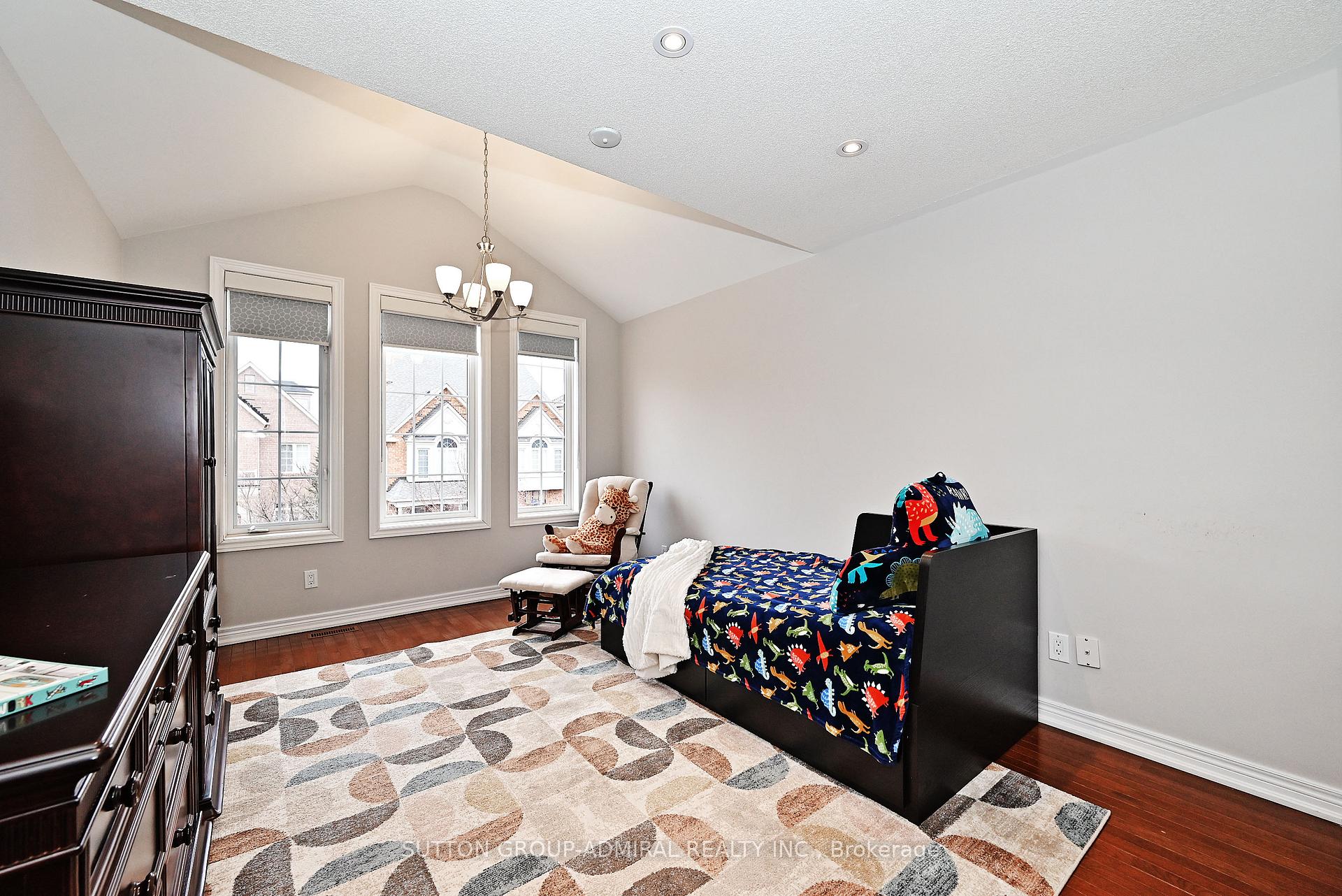 Photo 23 of 32 Seabreeze Avenue, Vaughan, Patterson — HOMEH