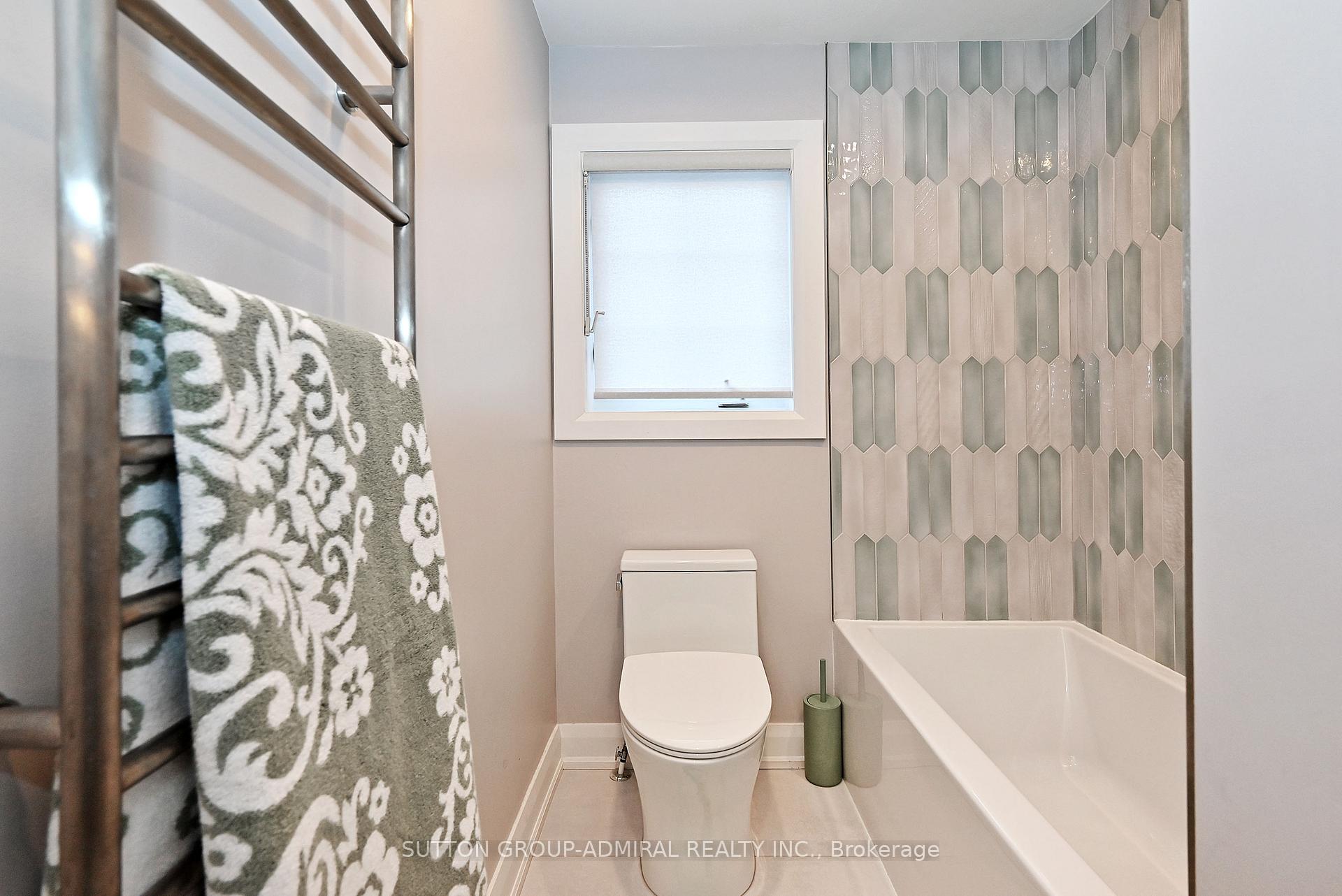 Photo 27 of 32 Seabreeze Avenue, Vaughan, Patterson — HOMEH