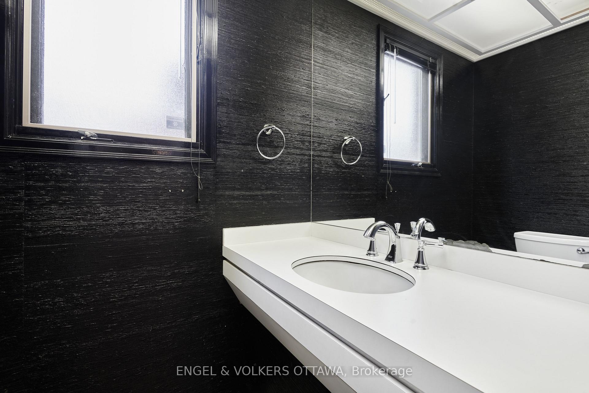 Photo 18 of 2432 Wyndale Crescent, Ottawa, Guildwood Estates - Urbandale Acres — HOMEH