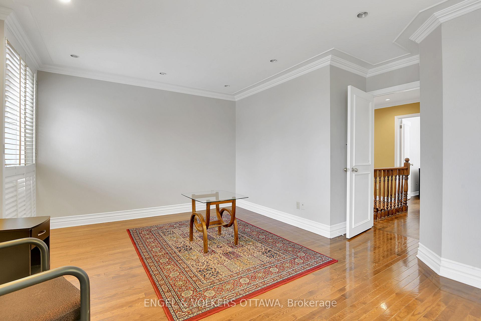 Photo 21 of 2432 Wyndale Crescent, Ottawa, Guildwood Estates - Urbandale Acres — HOMEH