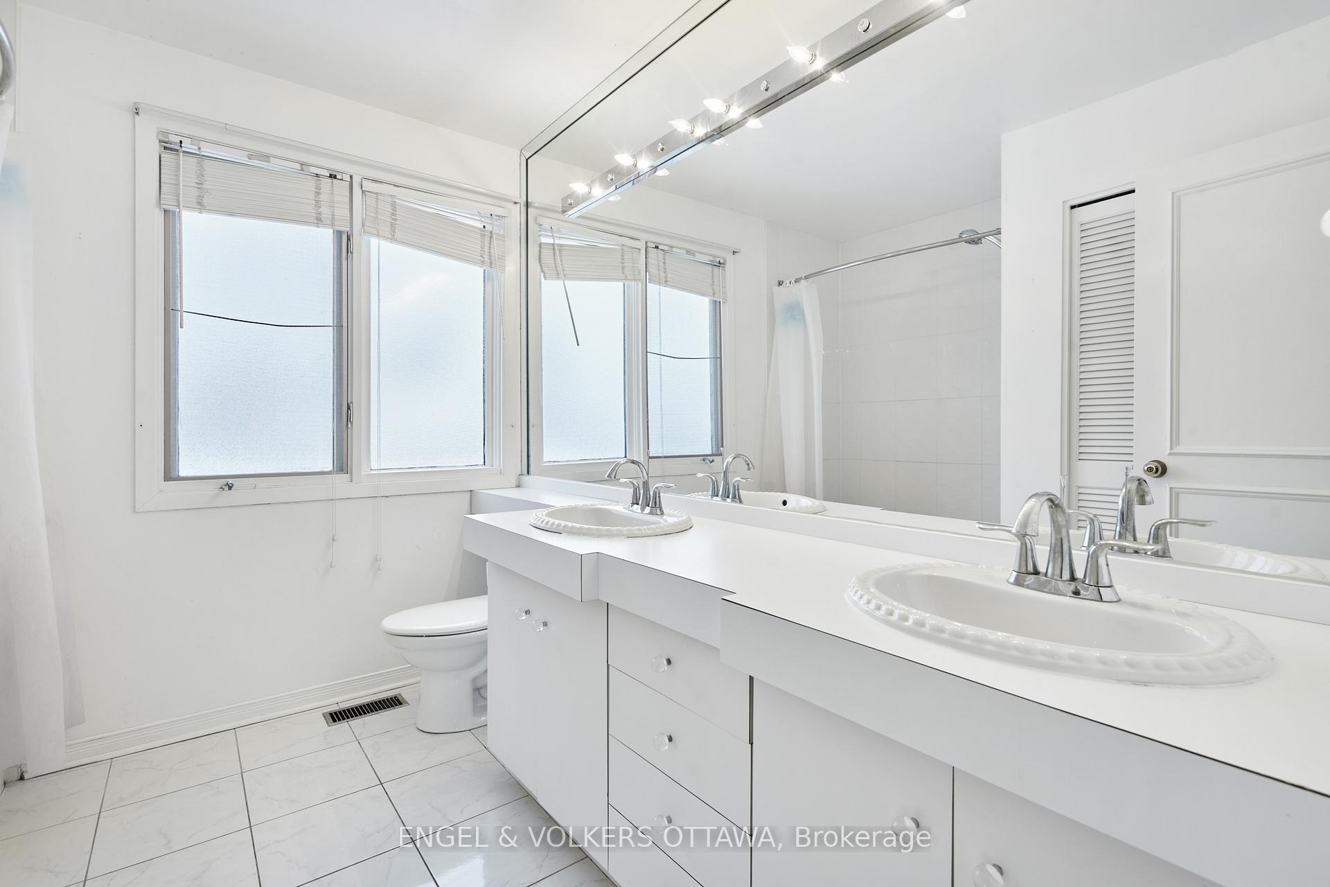 Photo 25 of 2432 Wyndale Crescent, Ottawa, Guildwood Estates - Urbandale Acres — HOMEH