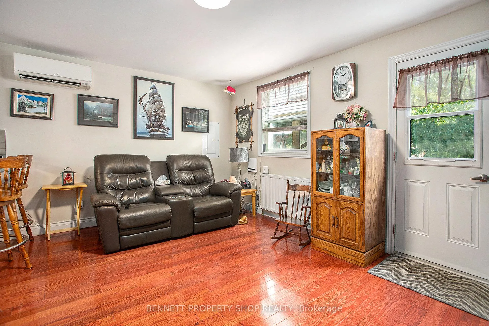 Photo 5 of 53 Laval Street, Ottawa, Vanier — HOMEH