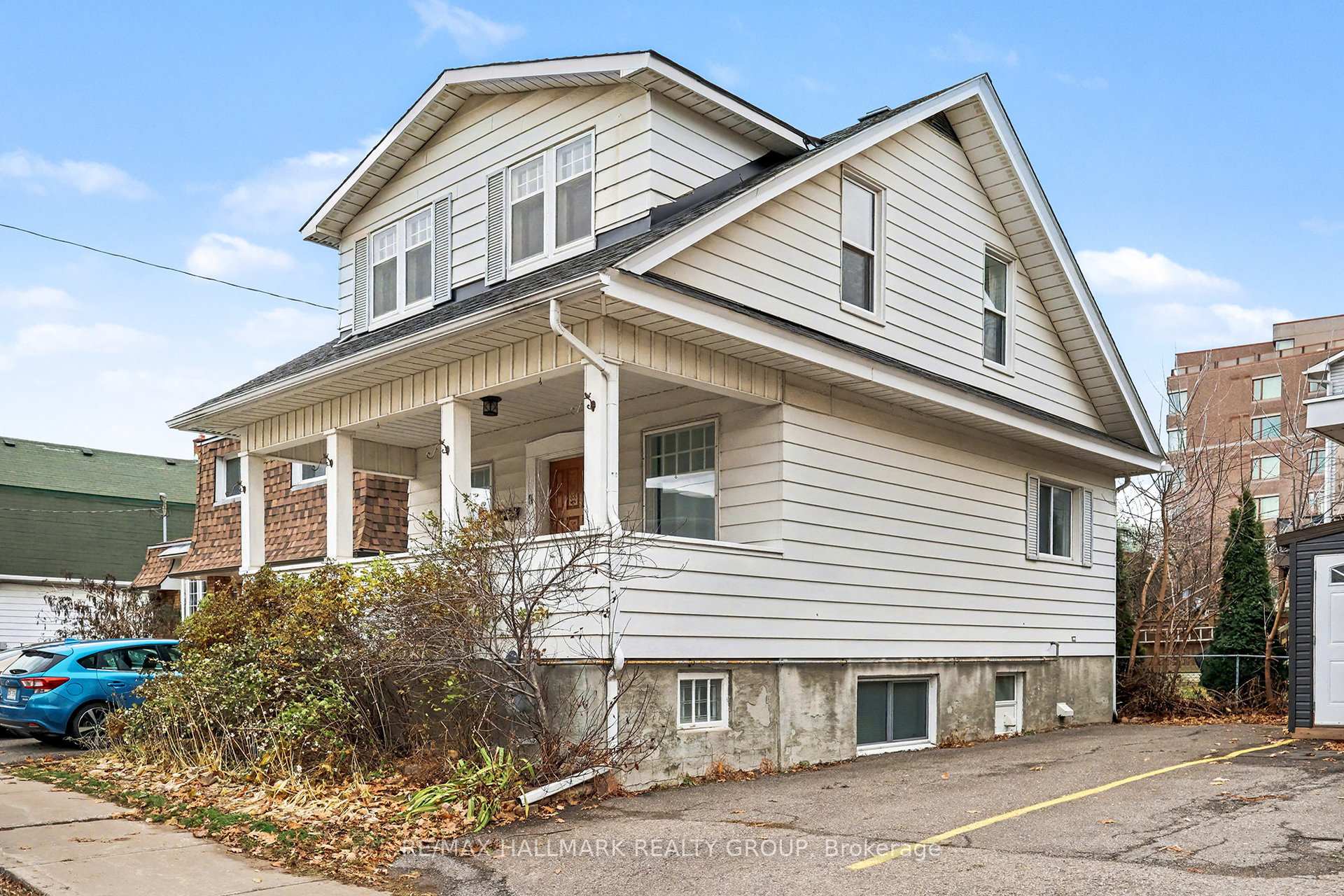 Photo 2 of 8 Carlotta Avenue, Ottawa, Vanier — HOMEH