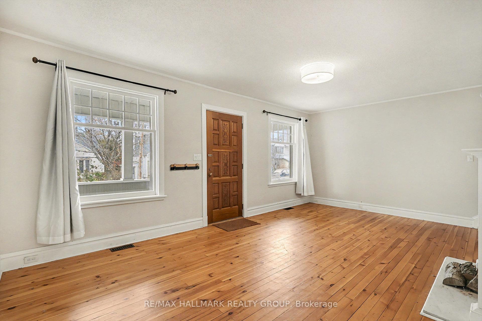 Photo 7 of 8 Carlotta Avenue, Ottawa, Vanier — HOMEH