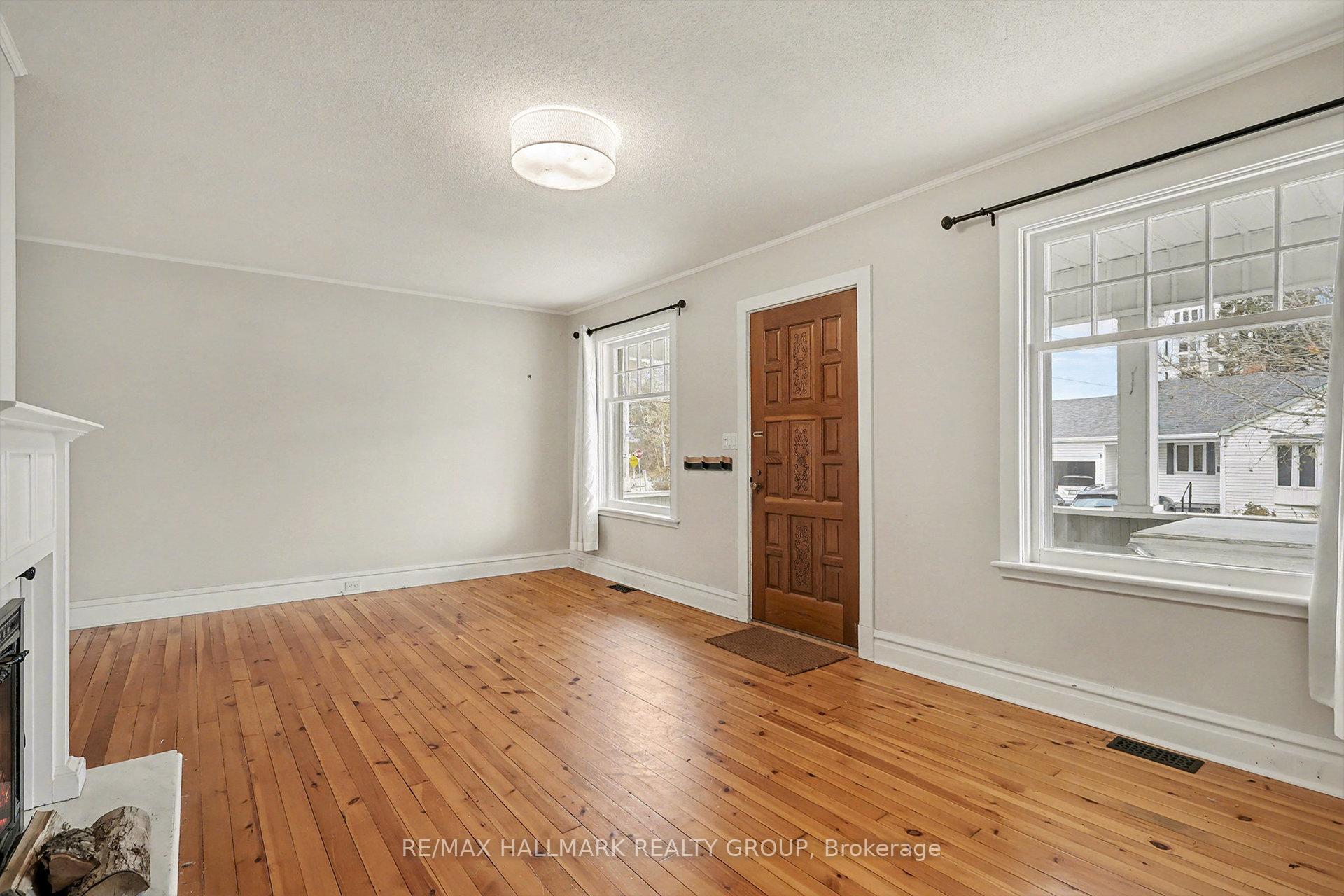 Photo 8 of 8 Carlotta Avenue, Ottawa, Vanier — HOMEH