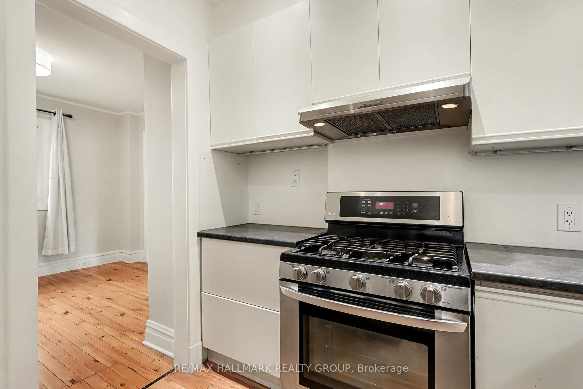 Photo 11 of 8 Carlotta Avenue, Ottawa, Vanier — HOMEH
