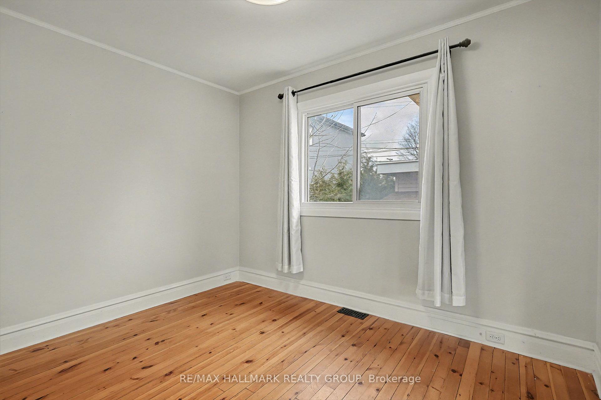 Photo 15 of 8 Carlotta Avenue, Ottawa, Vanier — HOMEH
