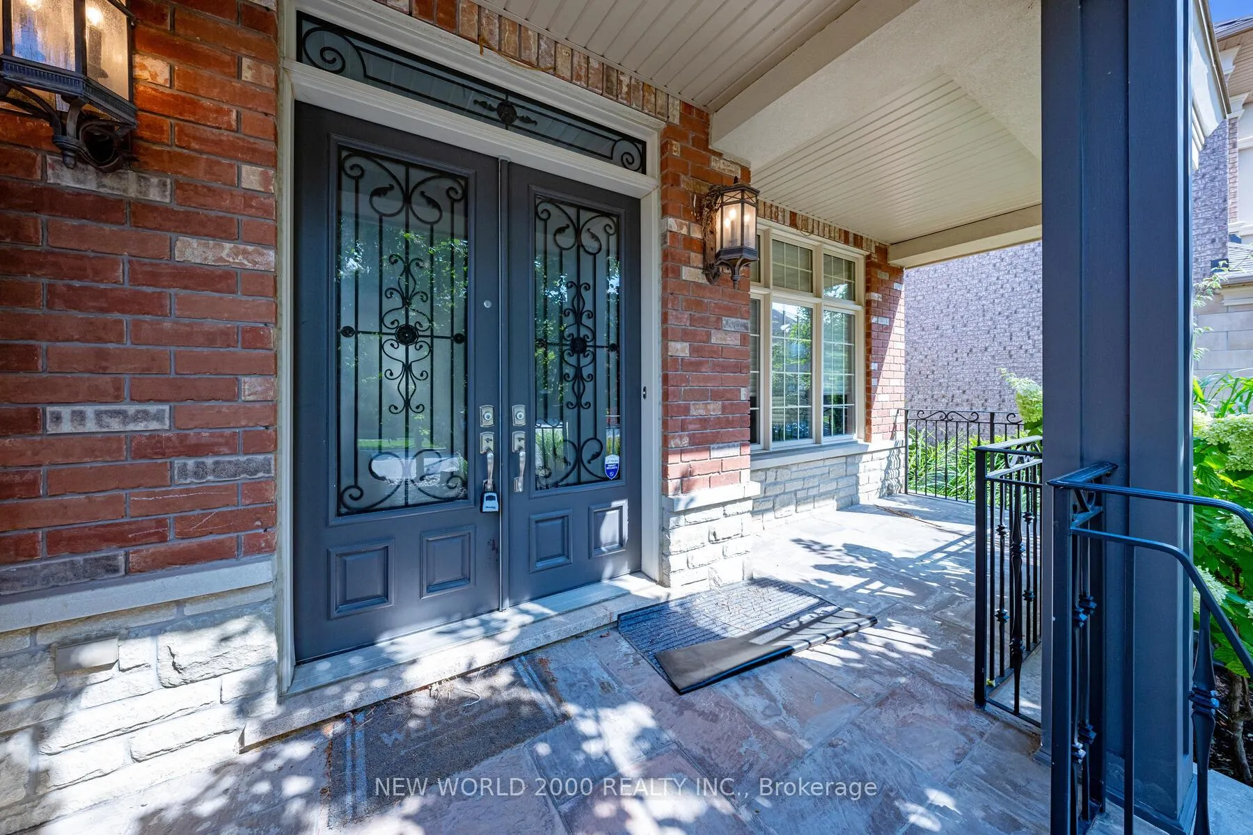 Photo 3 of 10 Orleans Circle, Vaughan, Vellore Village — HOMEH