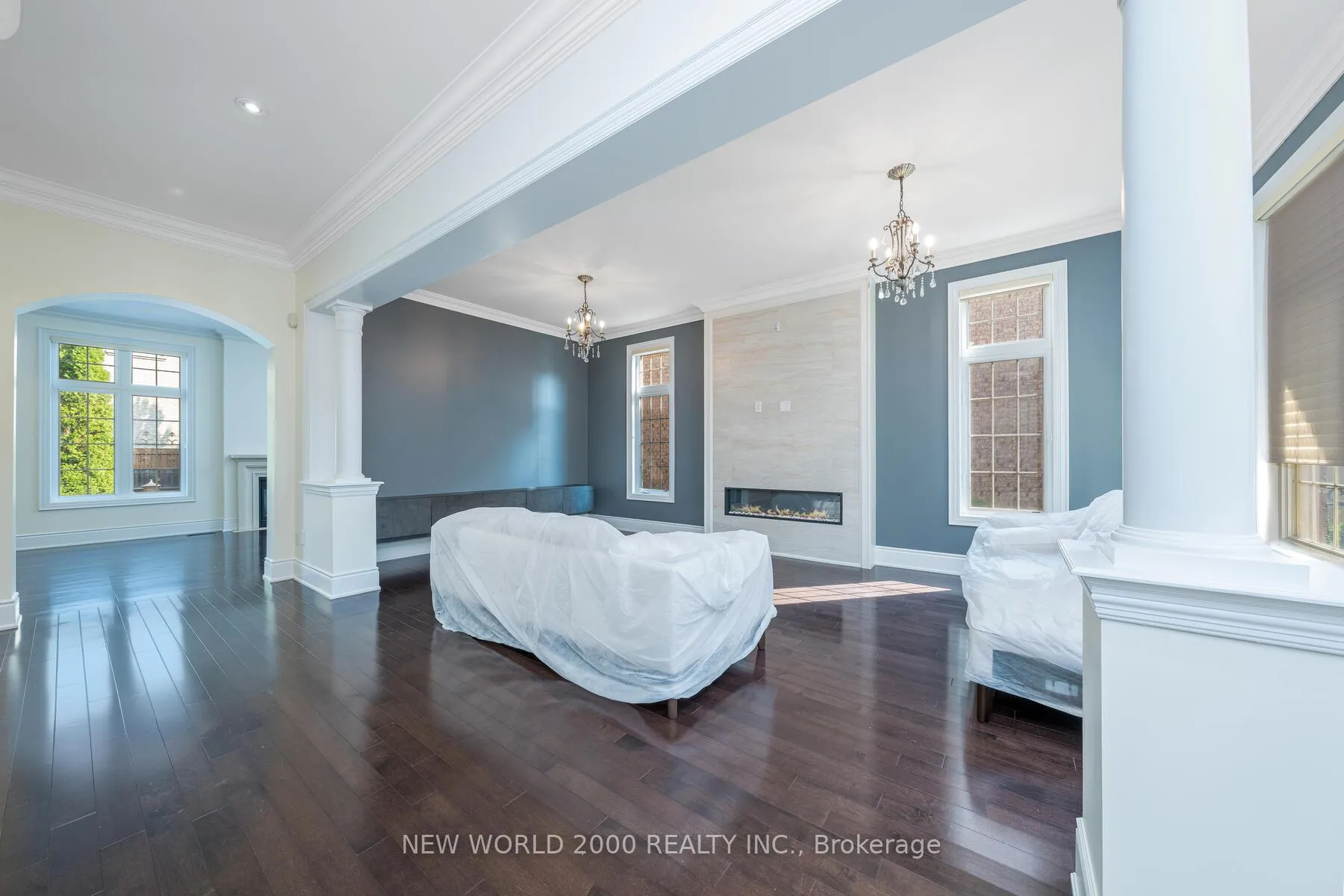 Photo 4 of 10 Orleans Circle, Vaughan, Vellore Village — HOMEH