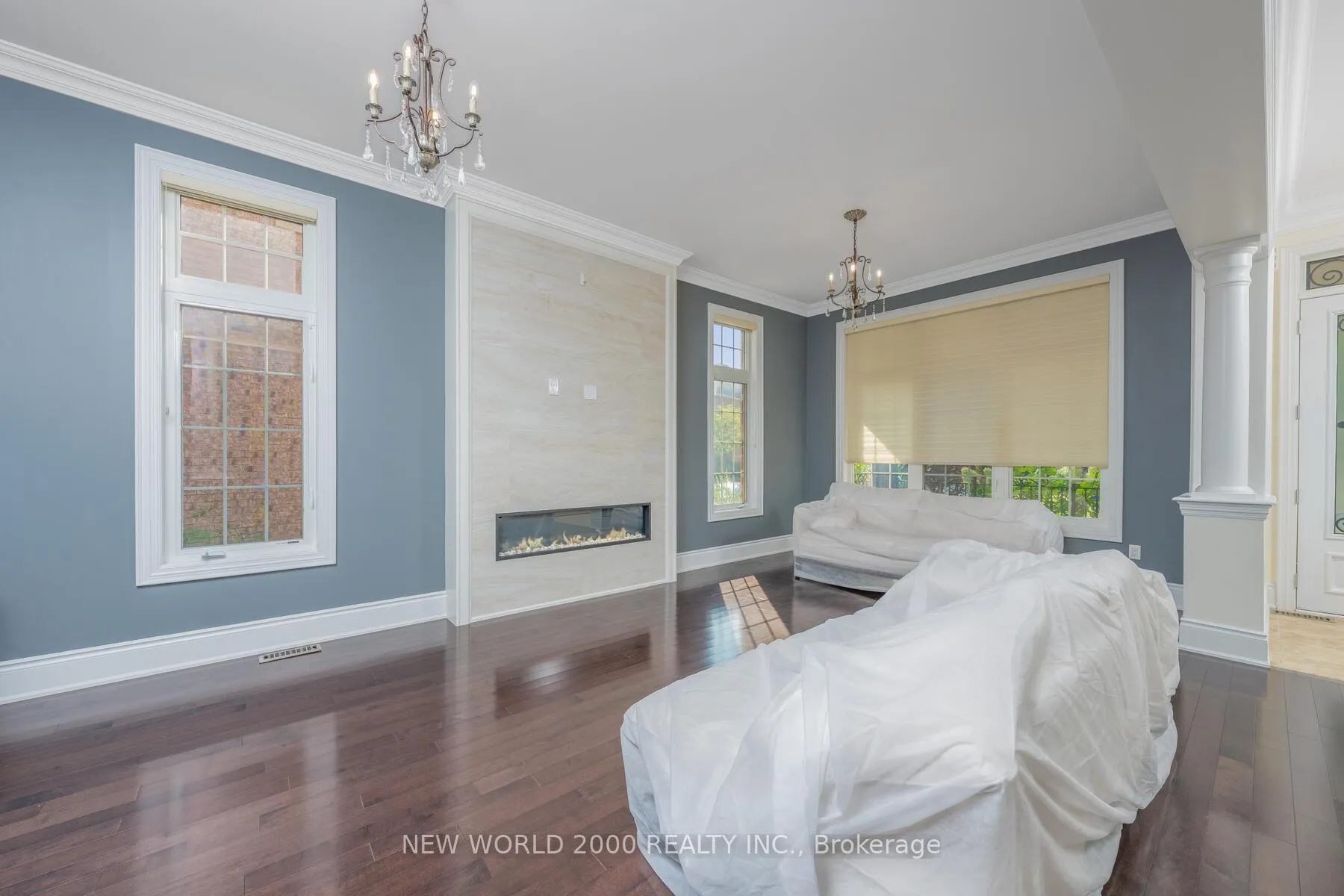Photo 5 of 10 Orleans Circle, Vaughan, Vellore Village — HOMEH