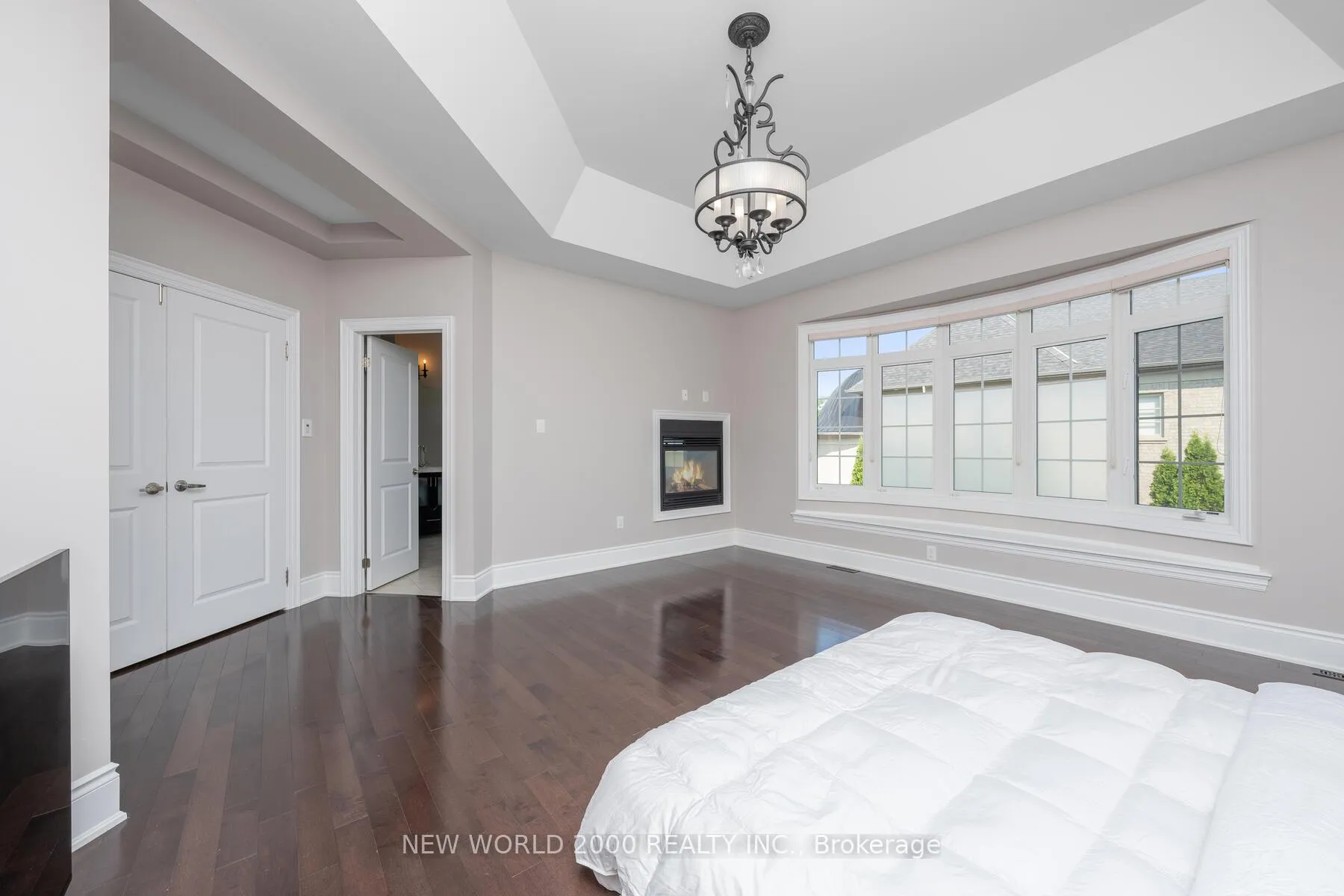 Photo 15 of 10 Orleans Circle, Vaughan, Vellore Village — HOMEH
