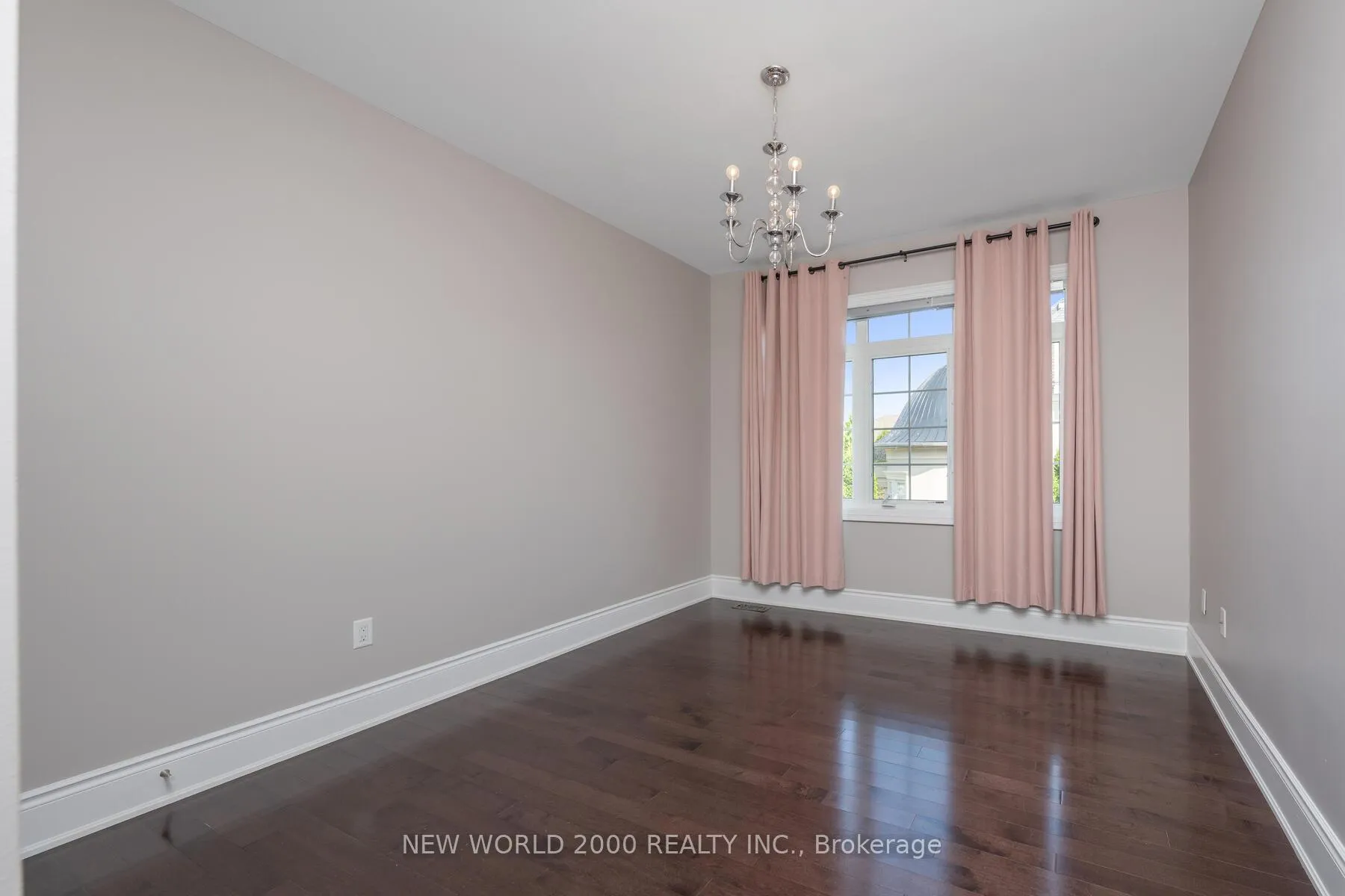 Photo 20 of 10 Orleans Circle, Vaughan, Vellore Village — HOMEH