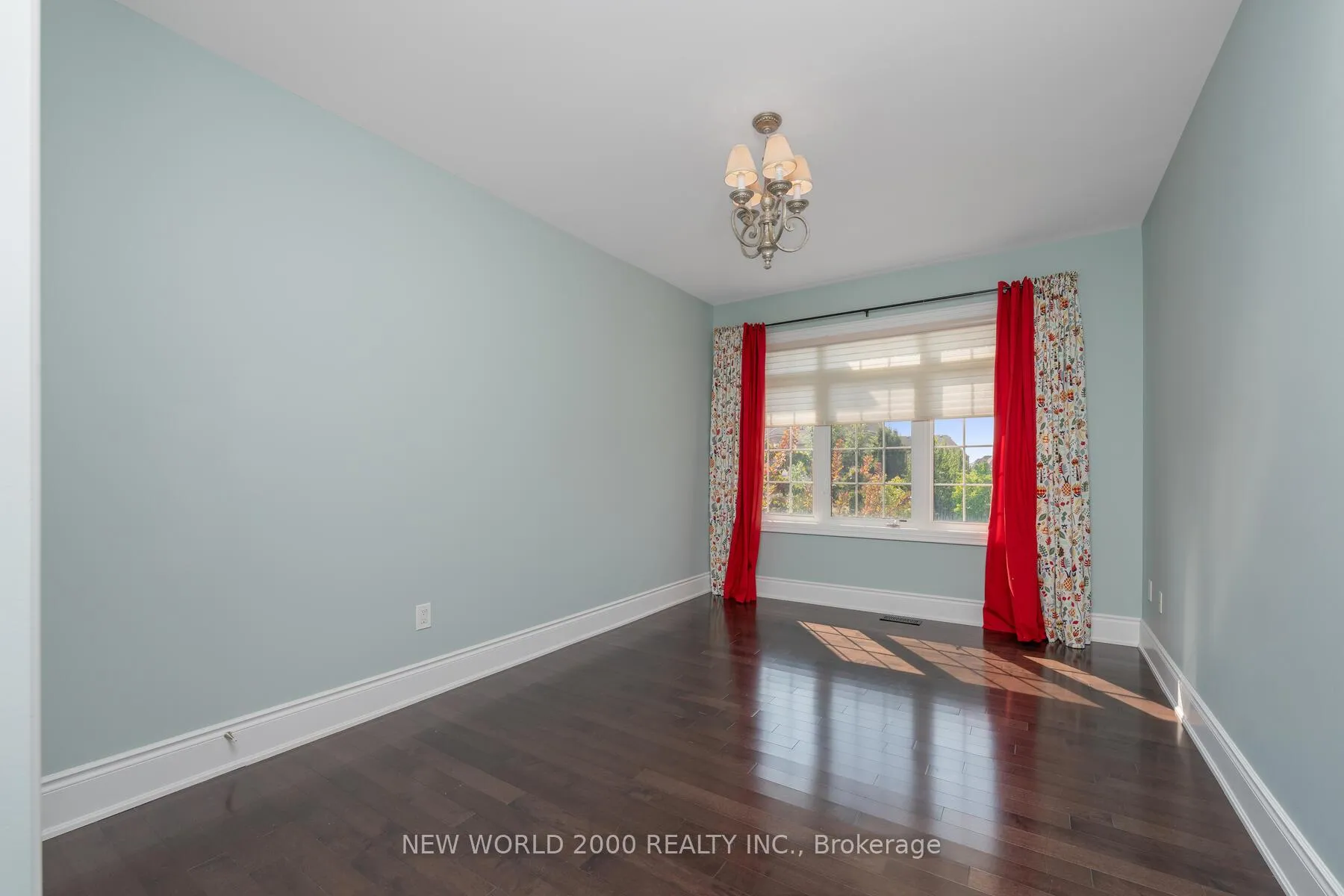 Photo 22 of 10 Orleans Circle, Vaughan, Vellore Village — HOMEH